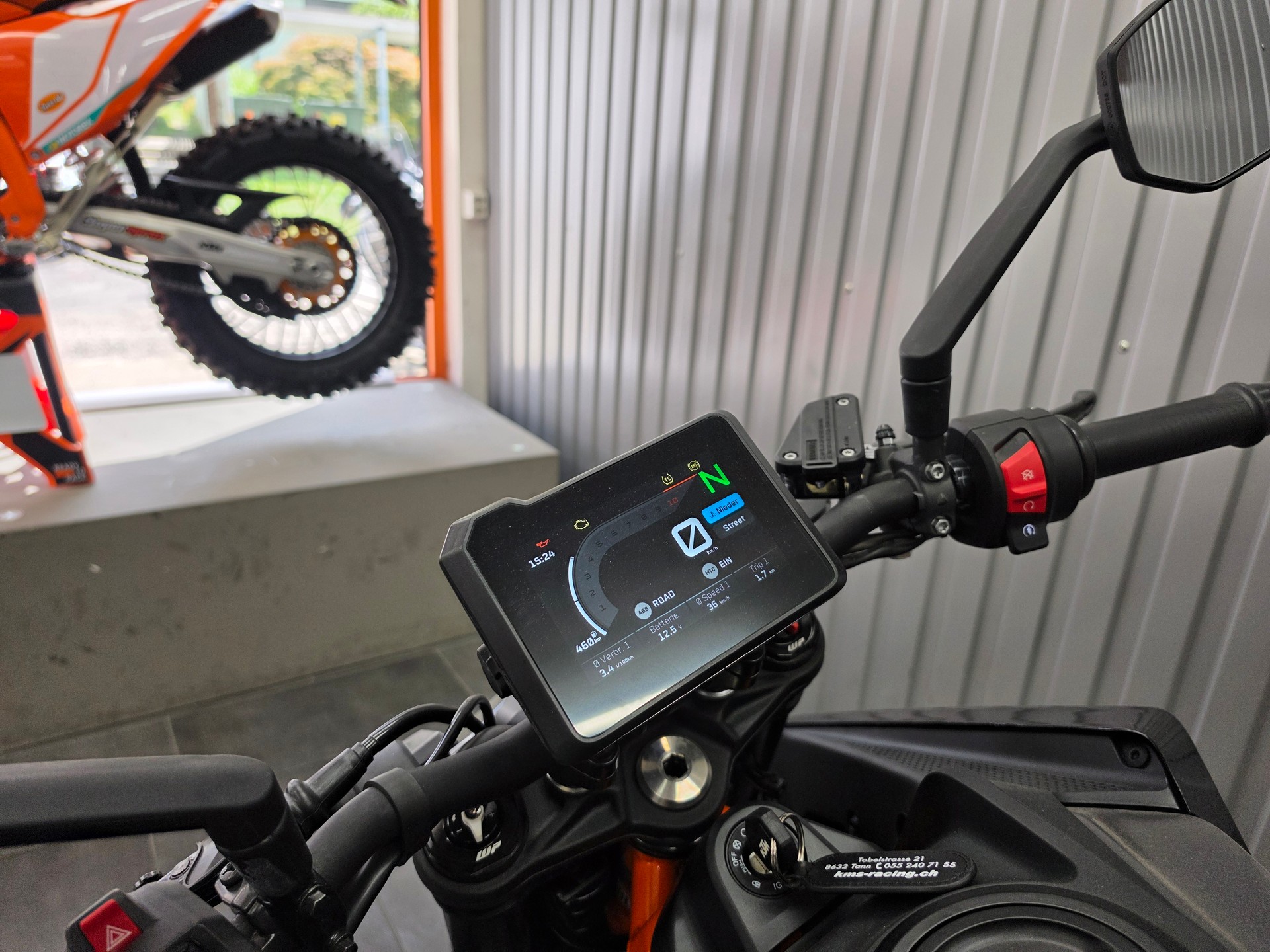 KTM 390 Duke-image-7
