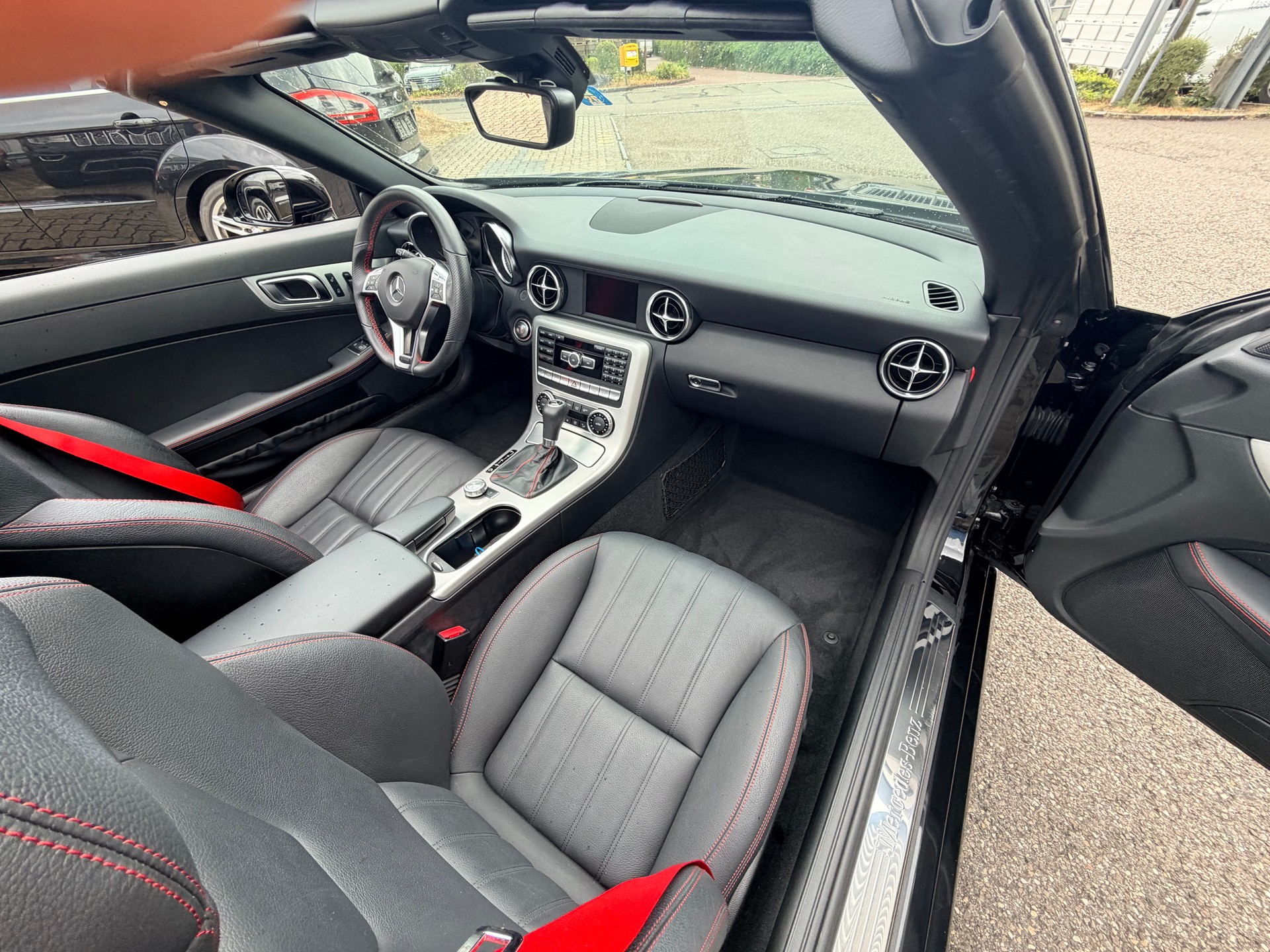 MERCEDES-BENZ SLK 250 AMG-LINE 7G-Tronic-image-8