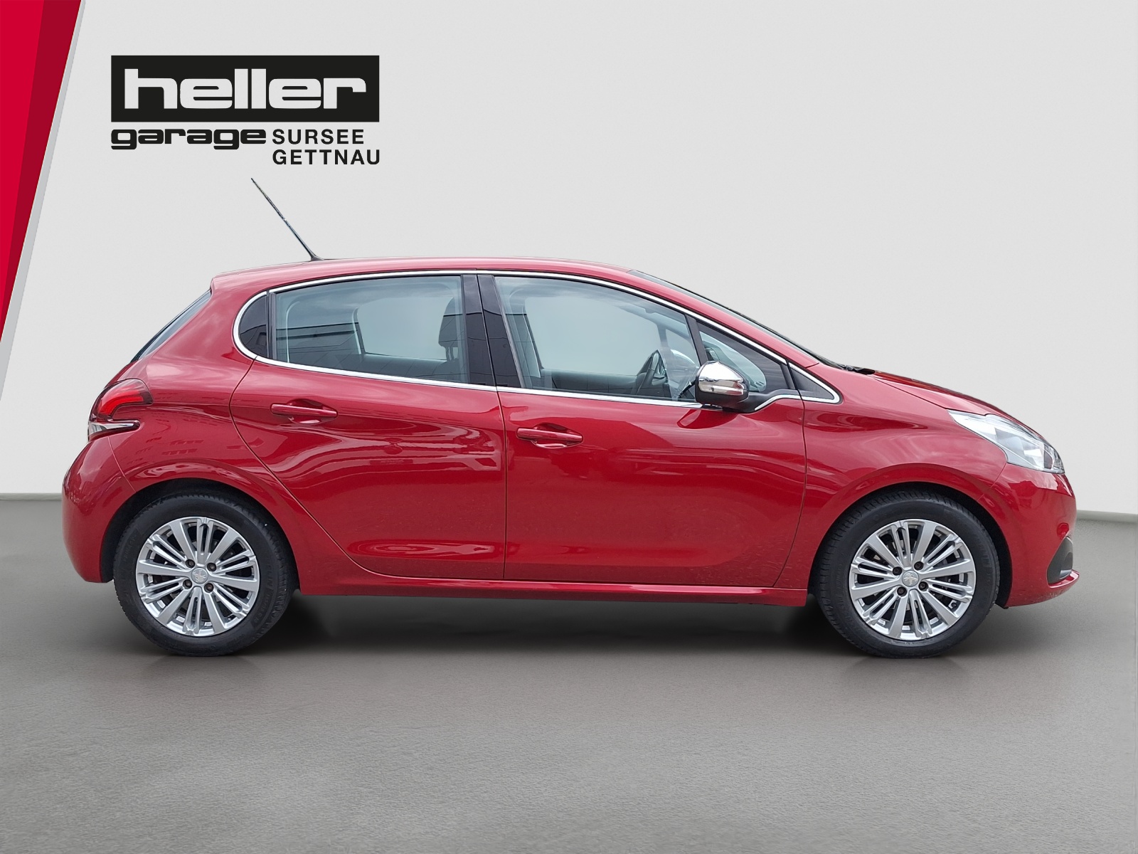 PEUGEOT 208 1.2 PureTech Allure S/S-image-5