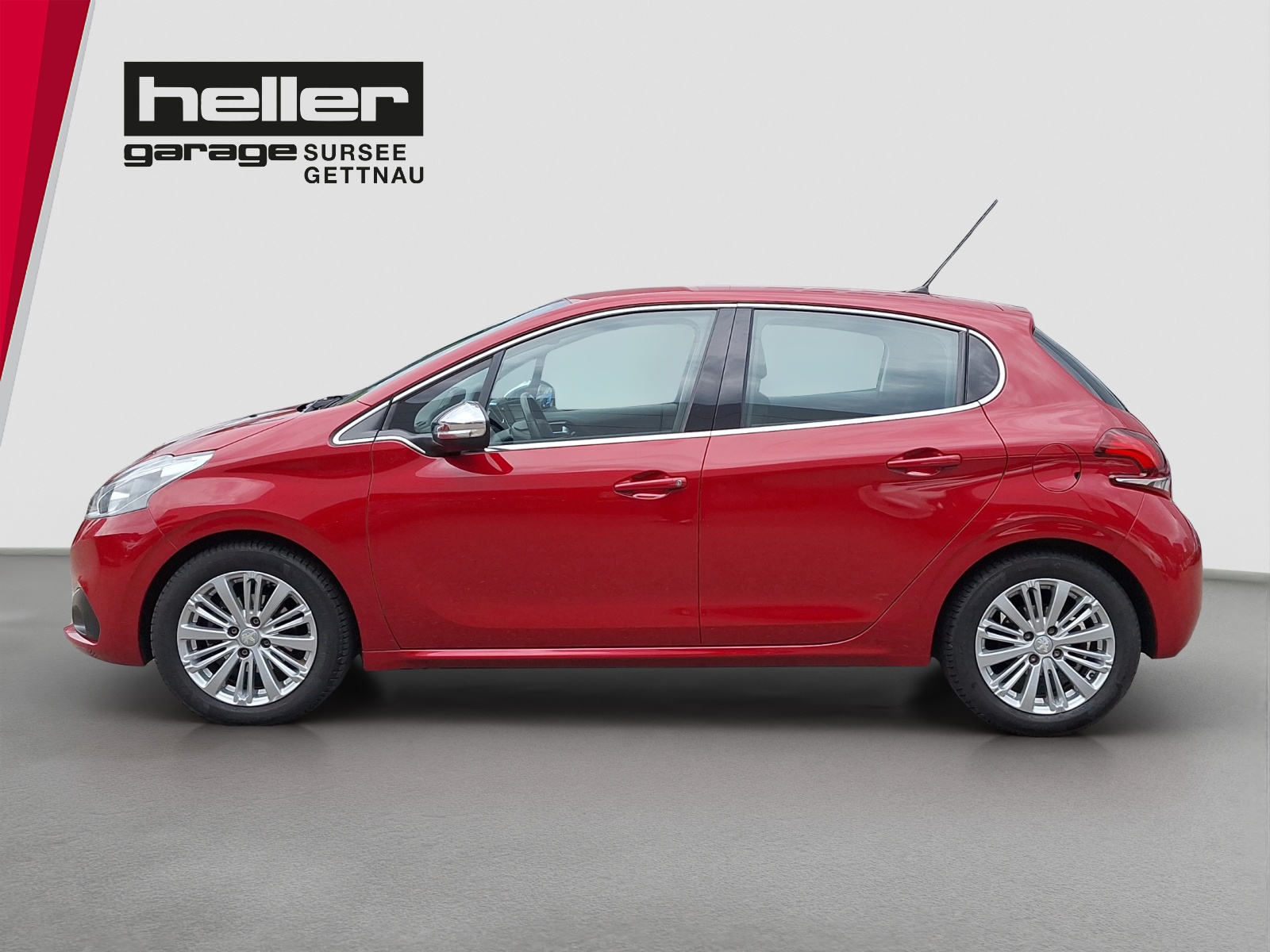 PEUGEOT 208 1.2 PureTech Allure S/S-image-1