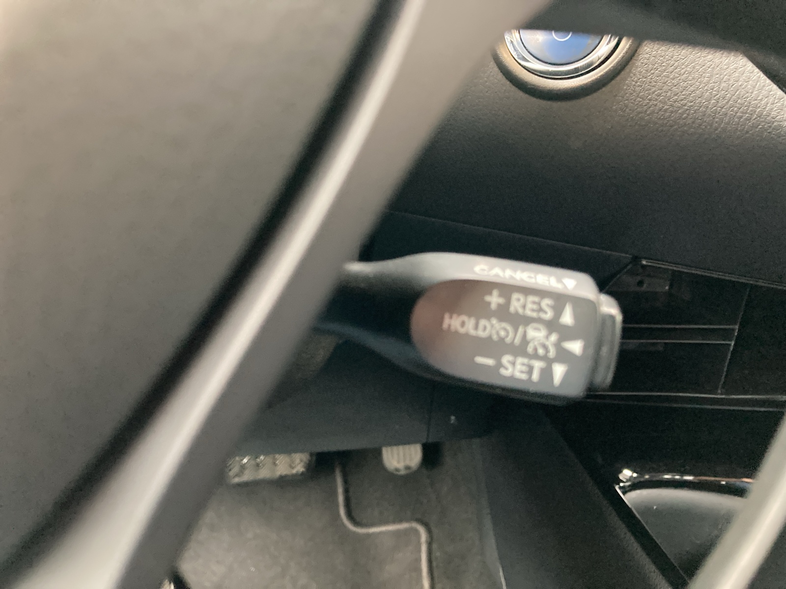 TOYOTA C-HR 1.8 HSD CVT Trend-image-14