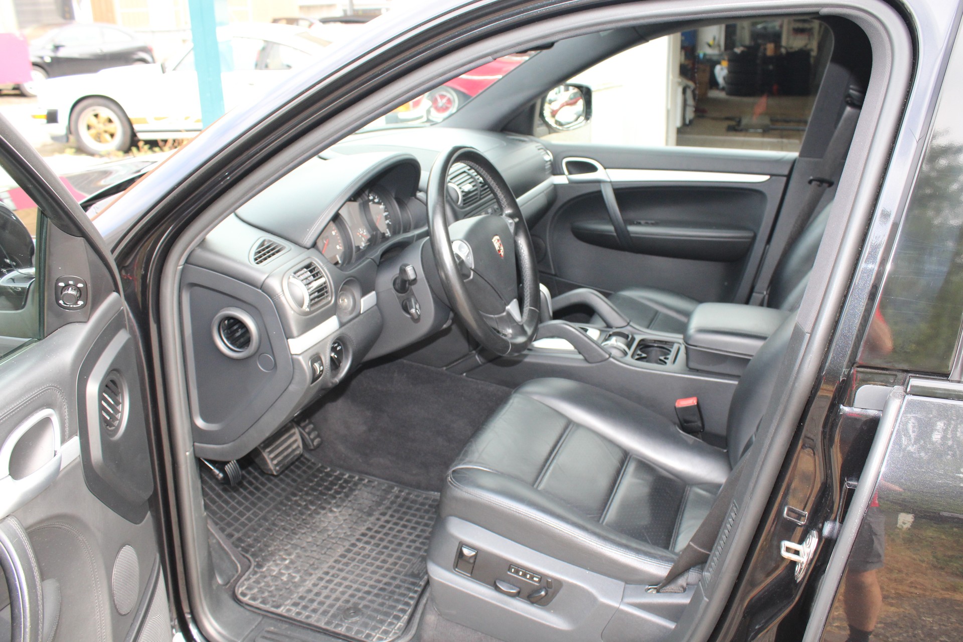 PORSCHE Cayenne Diesel-image-4