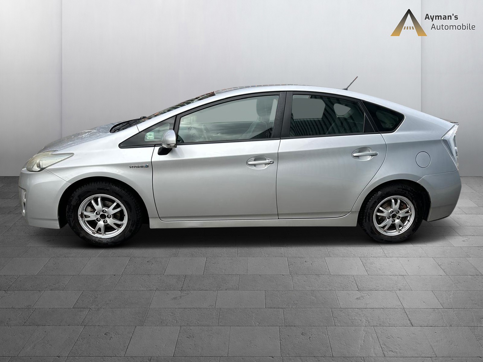 TOYOTA Prius 1.8 16V HSD Luna-image-4