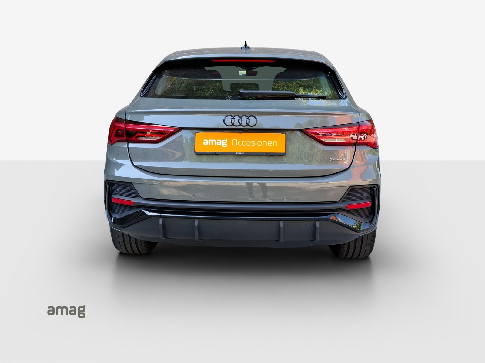 AUDI Q3 Sportback 40 TFSI S line quattro S-tronic-image-3
