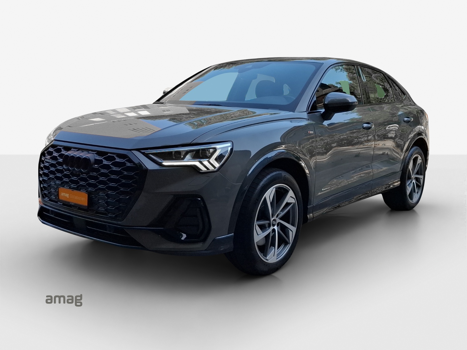 AUDI Q3 Sportback 40 TFSI S line quattro S-tronic-image-0