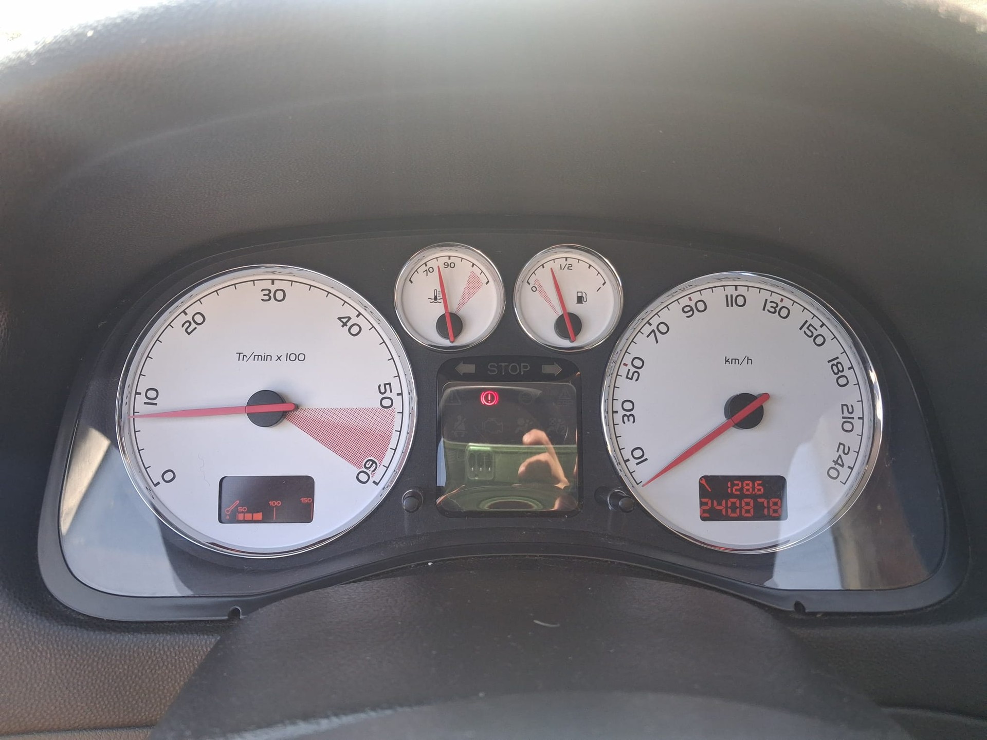 PEUGEOT 307 SW 1.6 HDI Premium-image-7