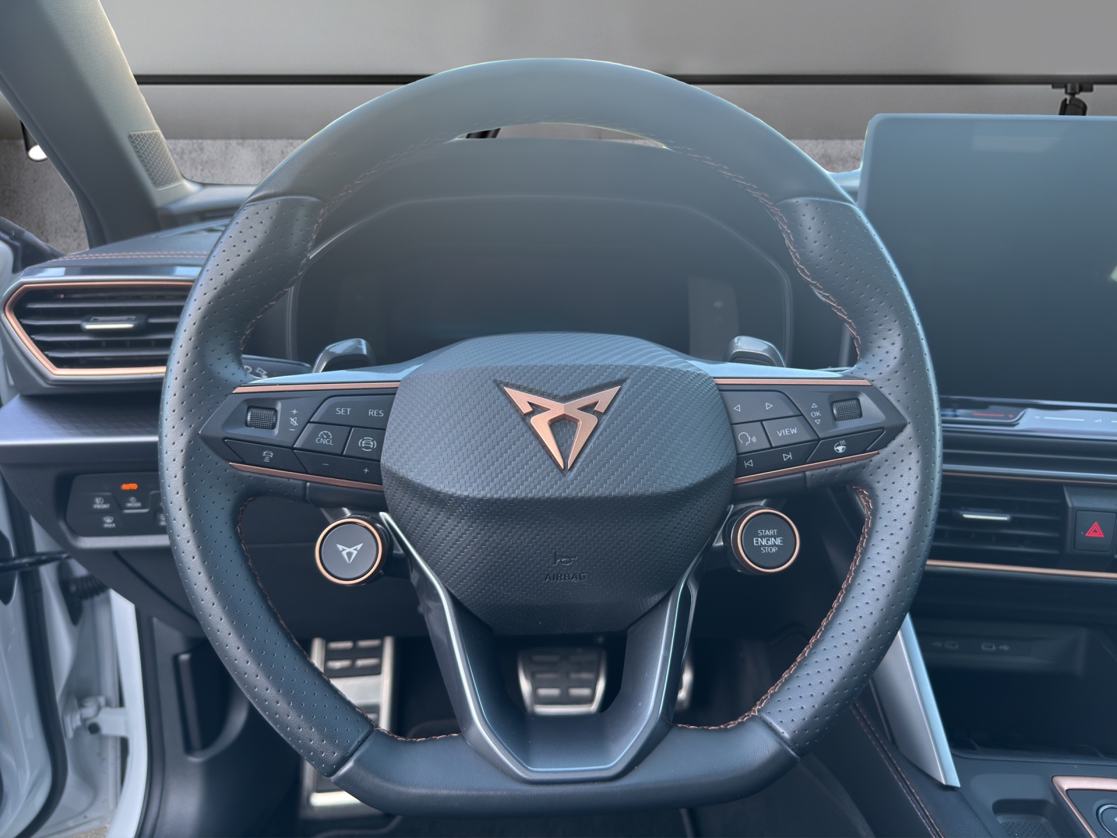 CUPRA LEON ST 2.0 TSI VZ DSG 4Drive-image-6