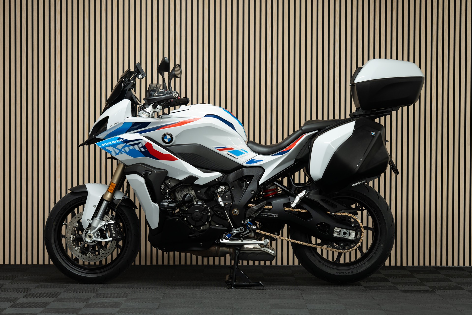 BMW S 1000 XR mit M Frästeilepaket-showroom-element-1