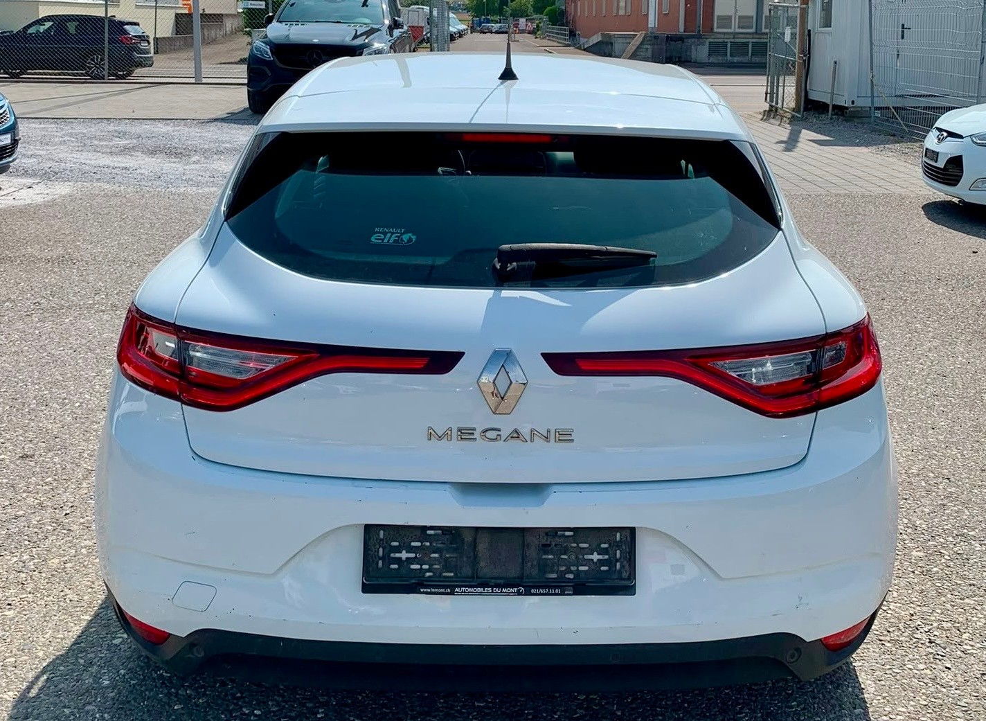 RENAULT Mégane 1.5 dCi Zen EDC Limousine (Klimatronik * Sensoren * Tempomat * USB * Multilenkrad * Navigation * BO6)-image-1