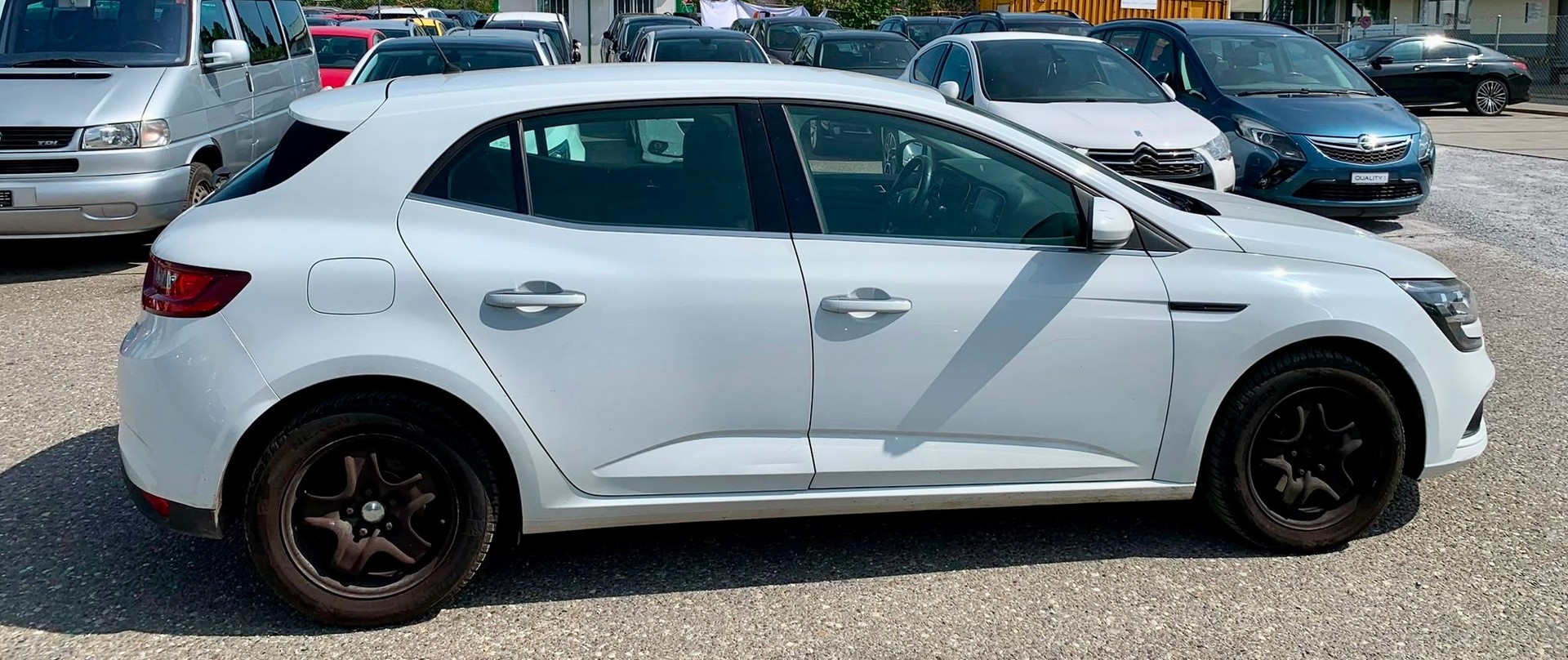 RENAULT Mégane 1.5 dCi Zen EDC Limousine (Klimatronik * Sensoren * Tempomat * USB * Multilenkrad * Navigation * BO6)-image-6