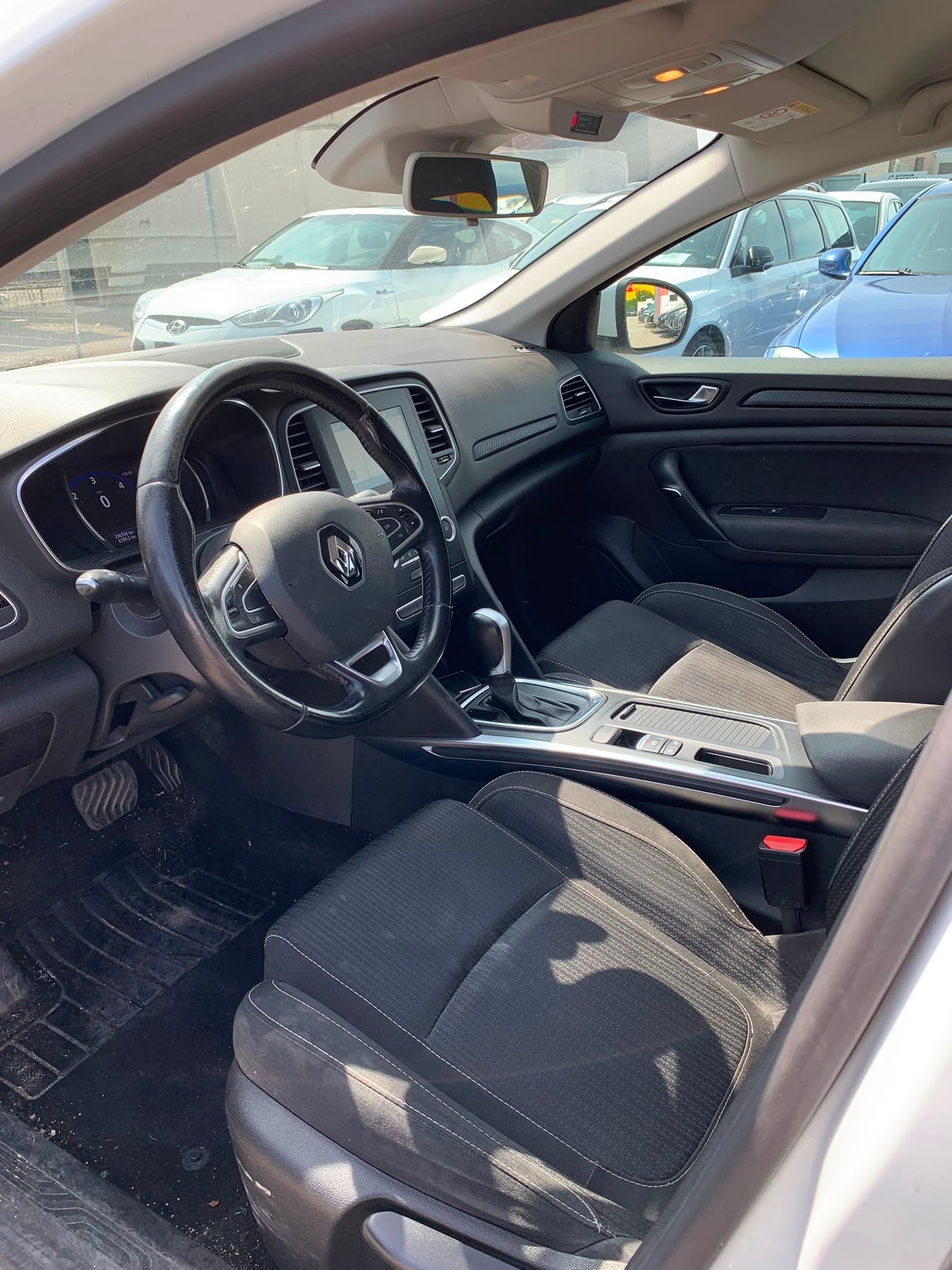 RENAULT Mégane 1.5 dCi Zen EDC Limousine (Klimatronik * Sensoren * Tempomat * USB * Multilenkrad * Navigation * BO6)-image-13