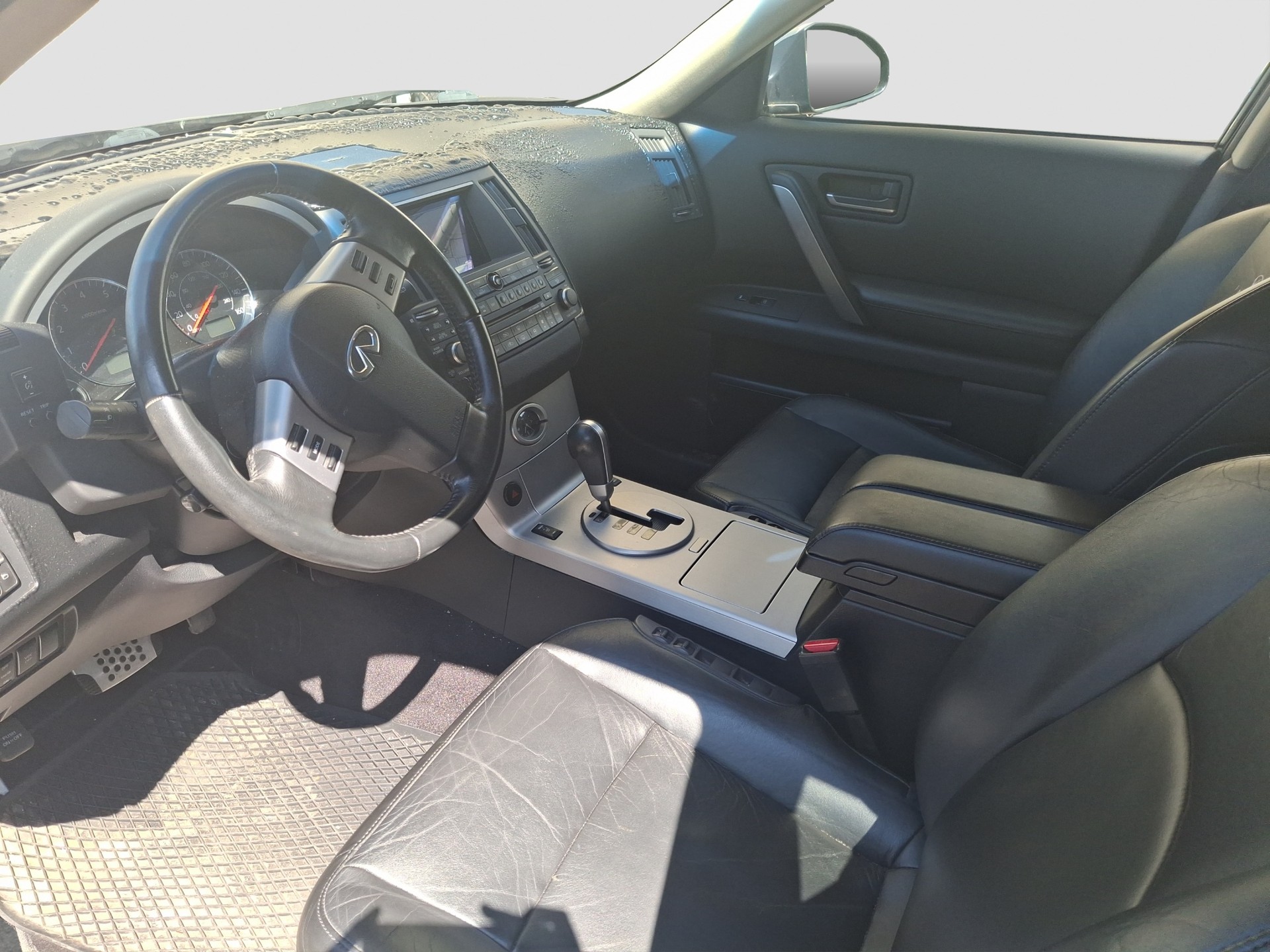 INFINITI FX35-image-5