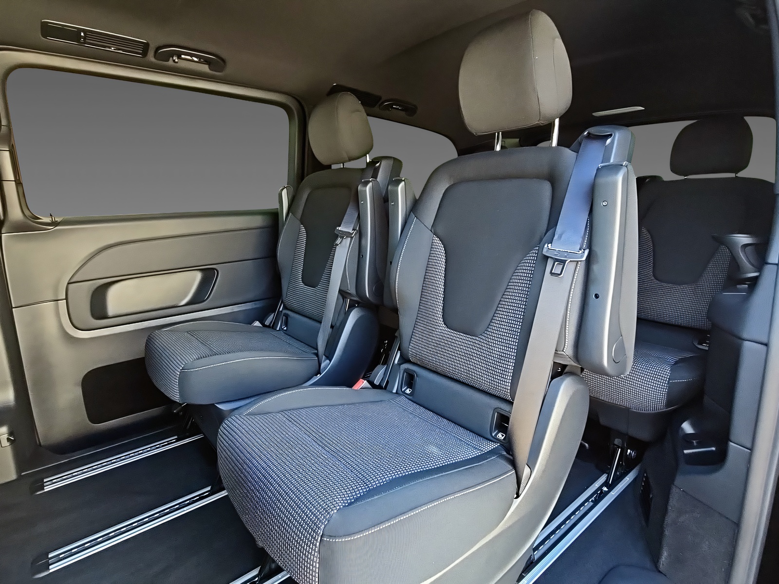 MERCEDES-BENZ V 250 d 4Matic Trend lang-image-13