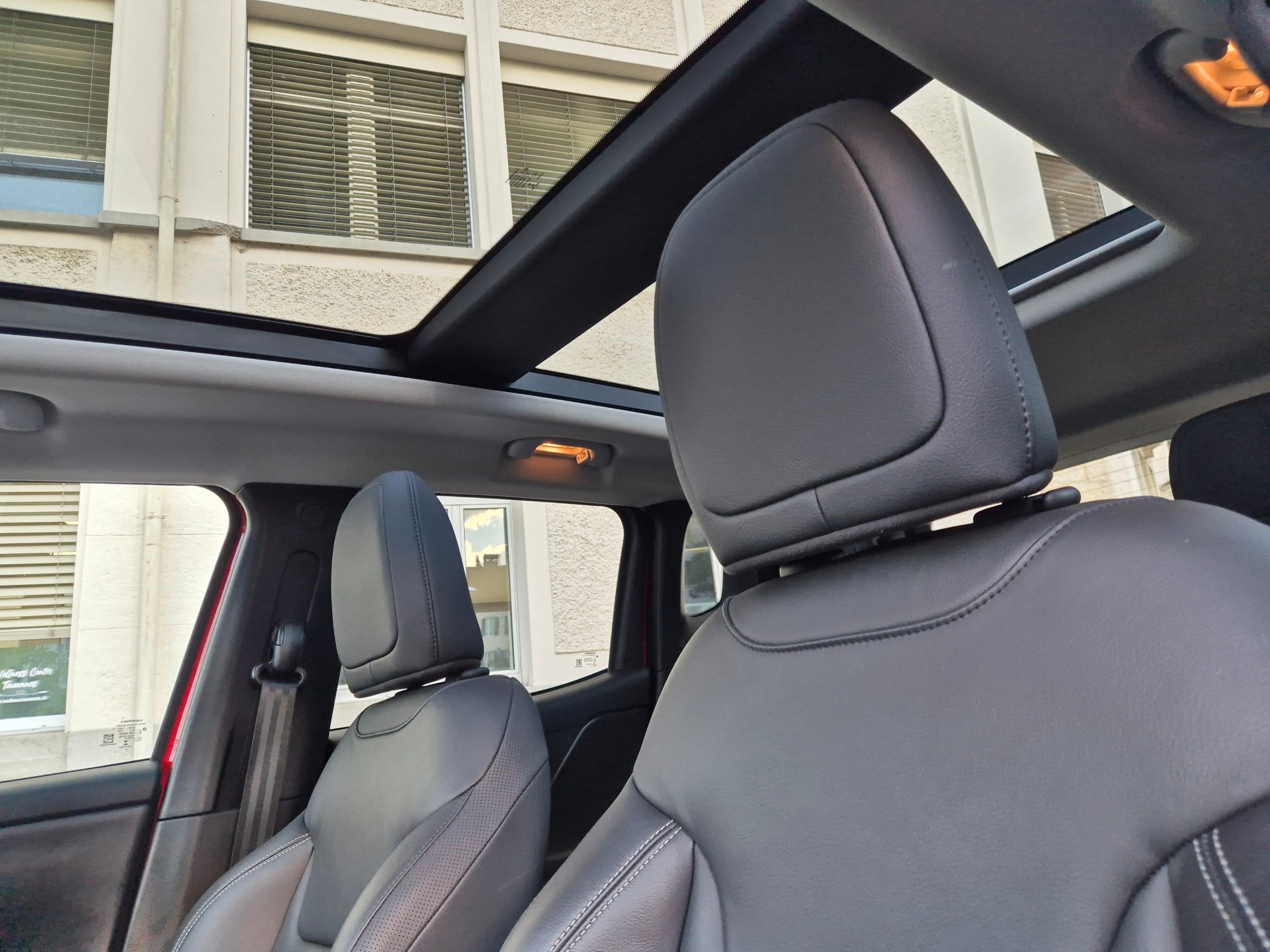 JEEP Renegade 1.3 Turbo Limited AWD-image-7