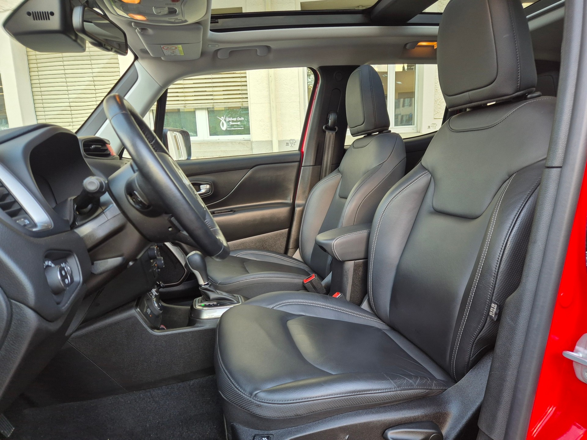JEEP Renegade 1.3 Turbo Limited AWD-image-6