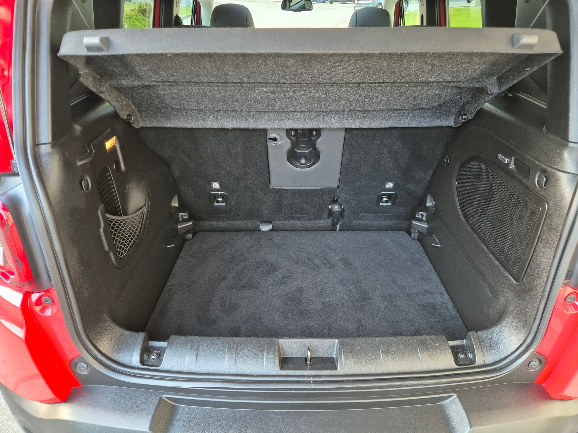 JEEP Renegade 1.3 Turbo Limited AWD-image-12