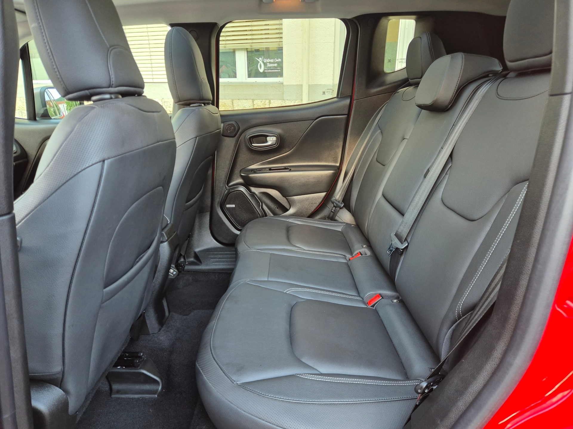 JEEP Renegade 1.3 Turbo Limited AWD-image-11