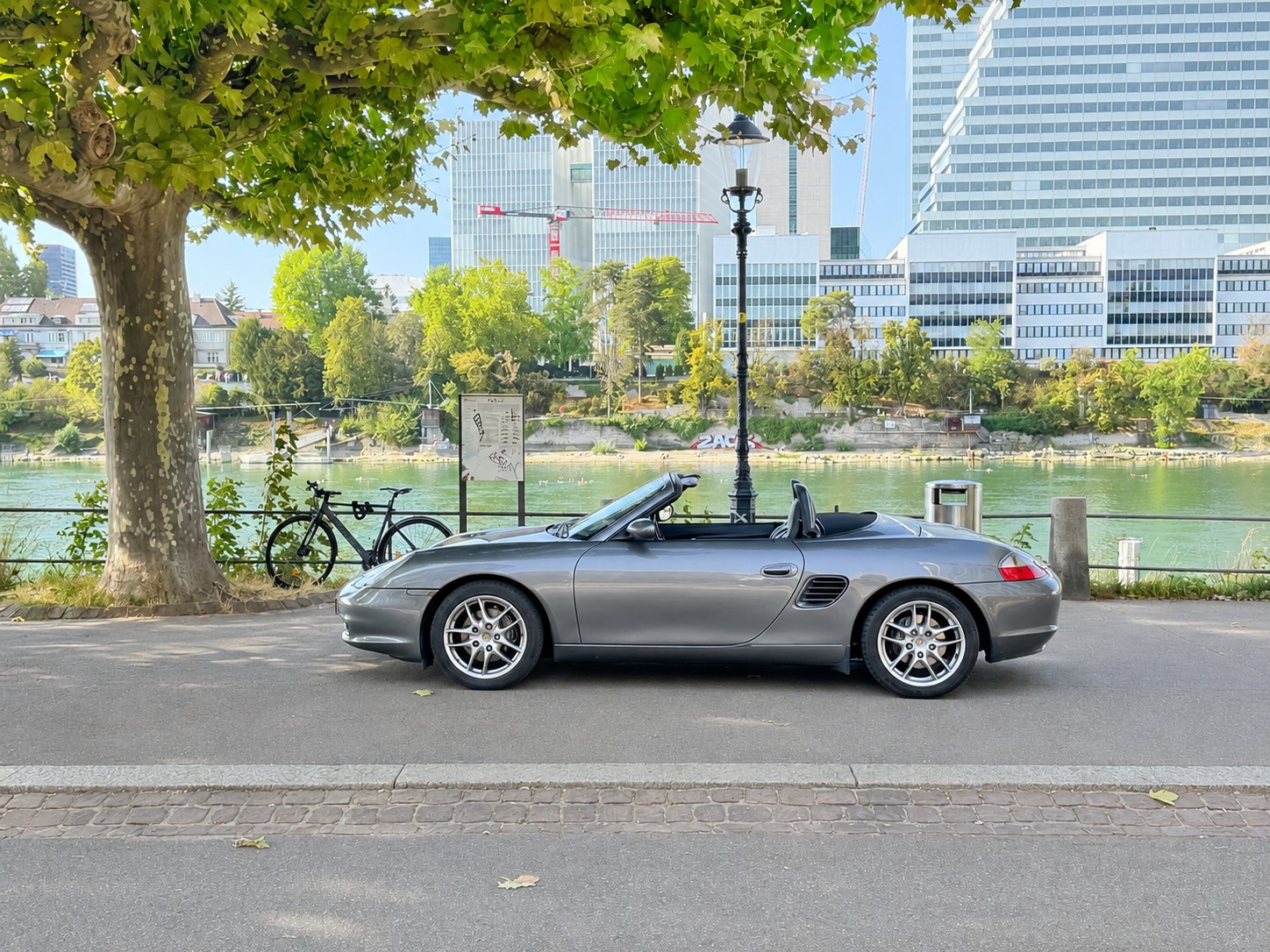PORSCHE 2004-image-1