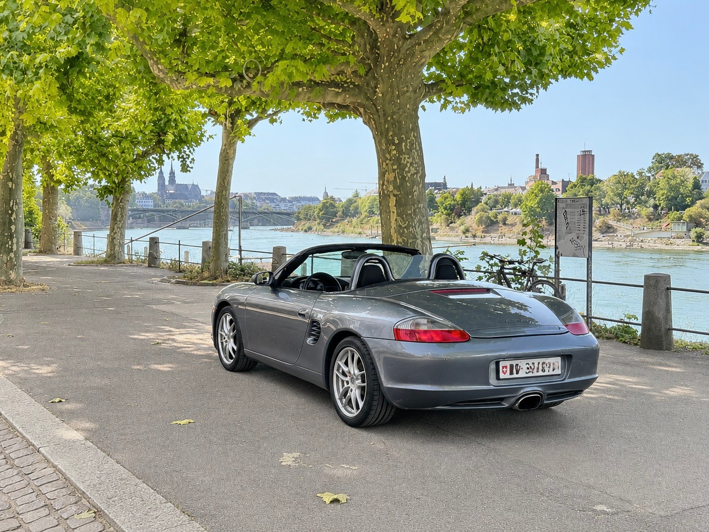 PORSCHE 2004-image-2