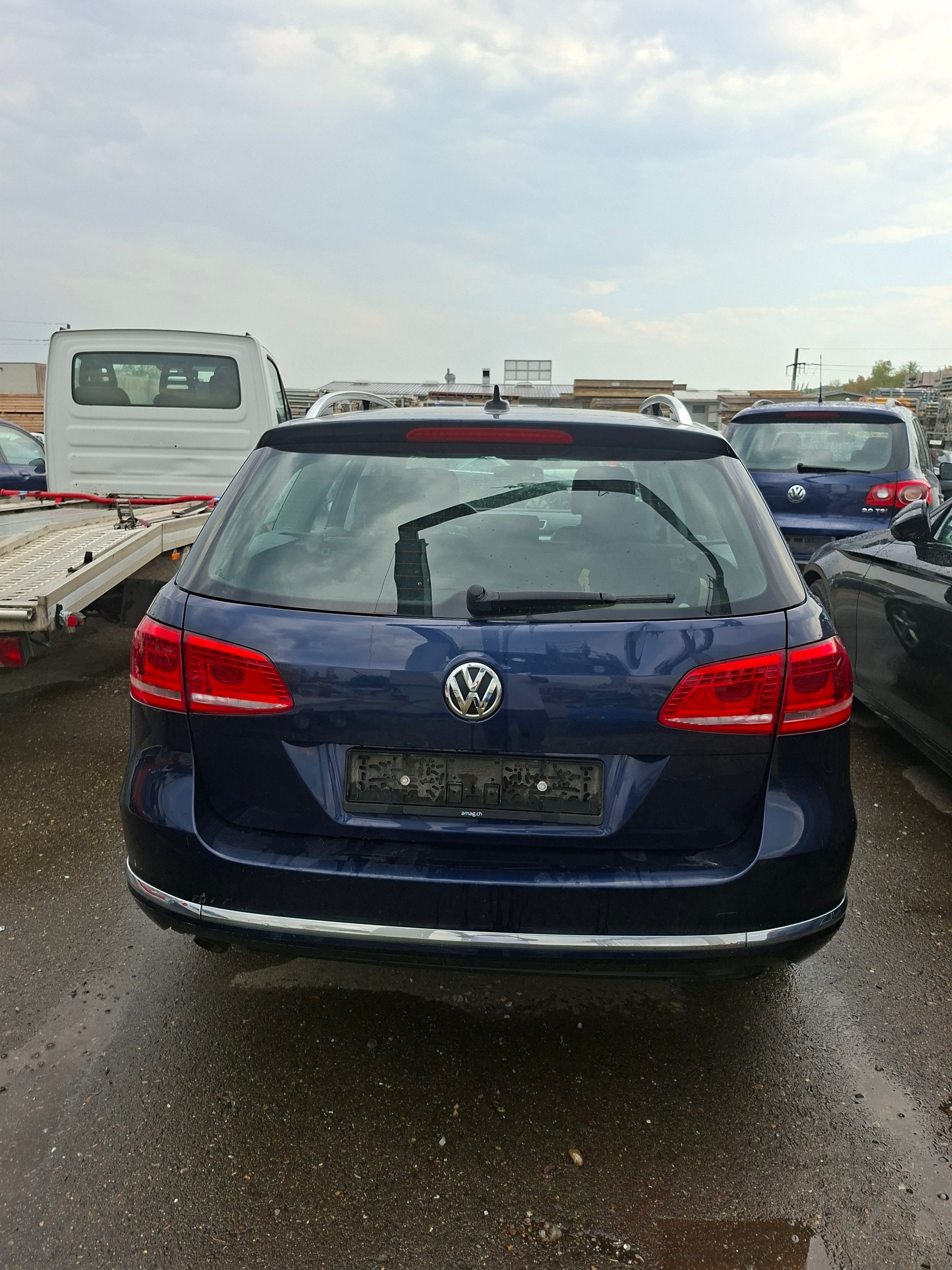 VW Passat Variant 1.6 TDI BMT Trendline DSG-image-2
