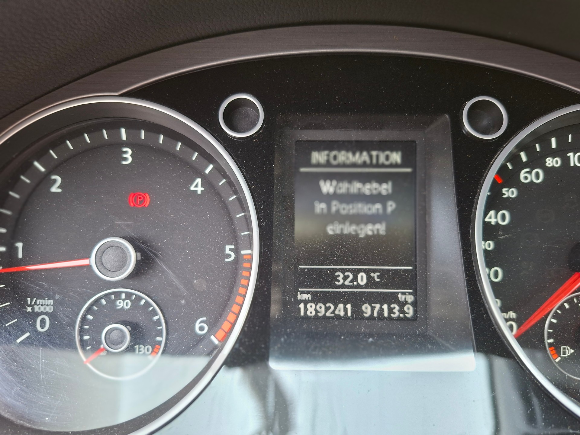 VW Passat Variant 1.6 TDI BMT Trendline DSG-image-7