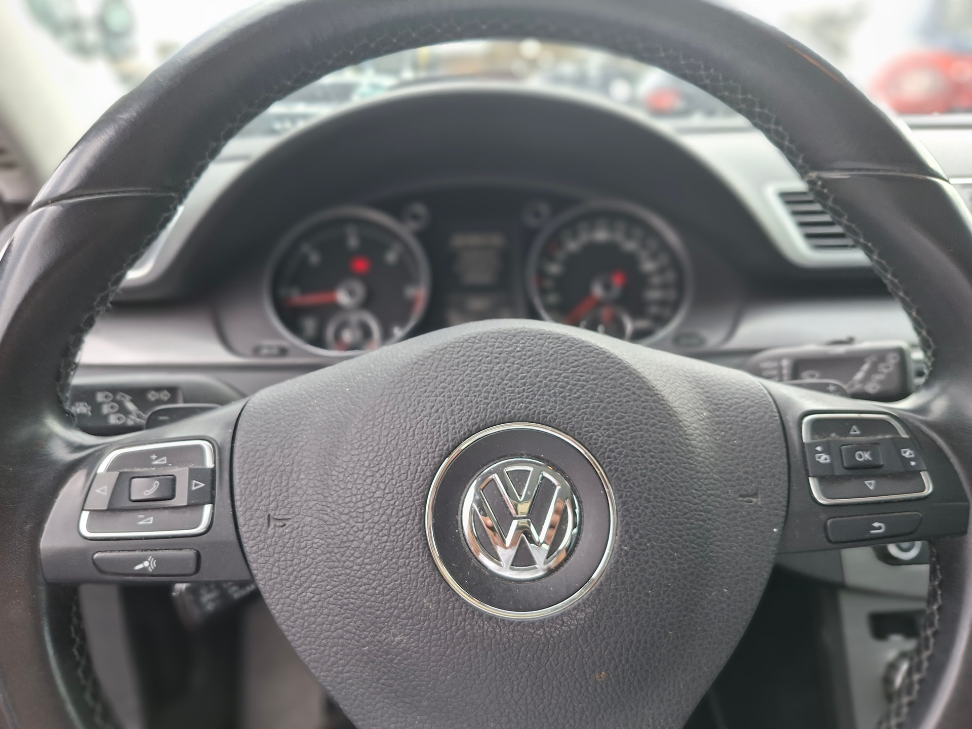 VW Passat Variant 1.6 TDI BMT Trendline DSG-image-11