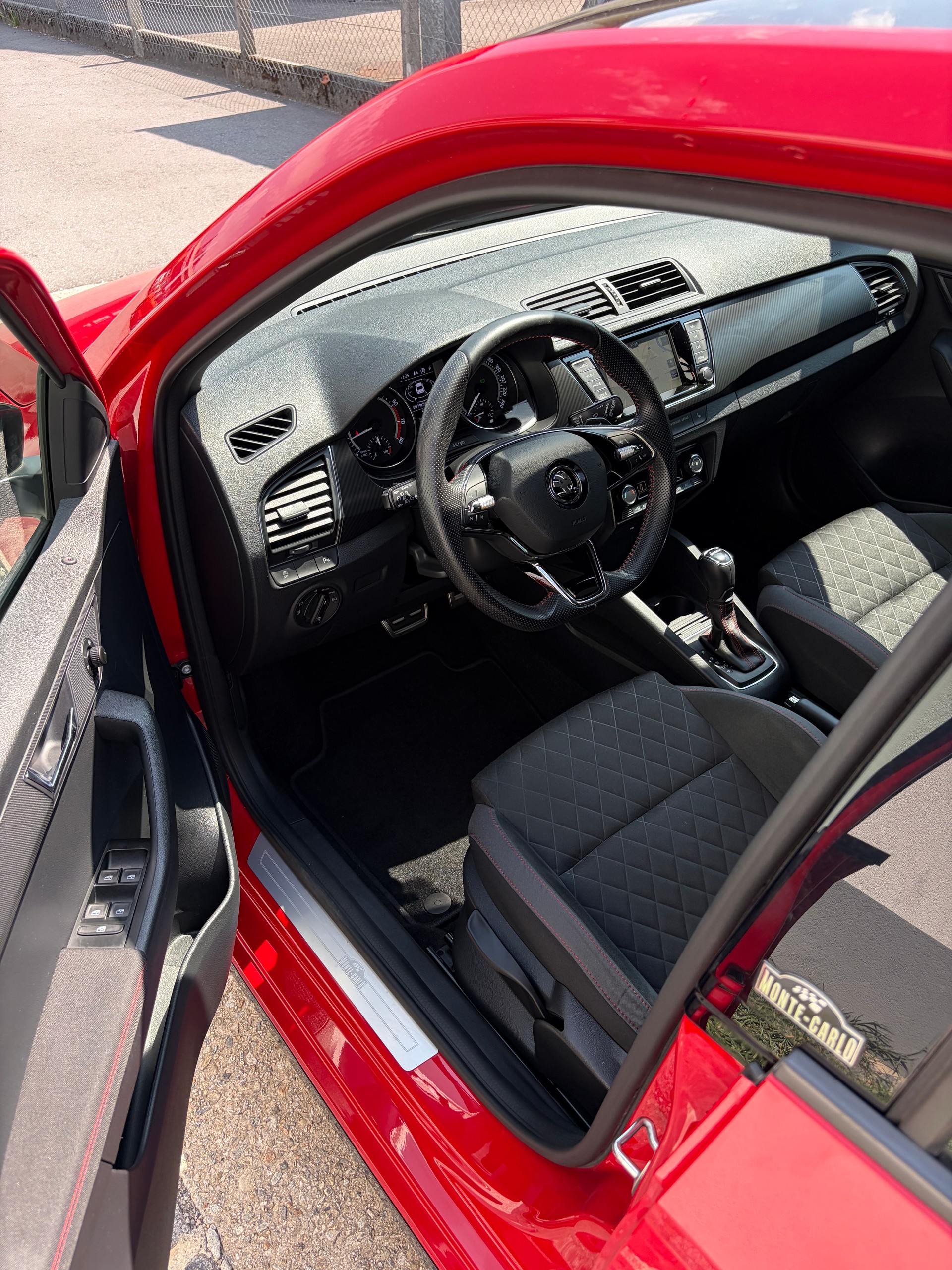 SKODA Fabia 1.0 TSI Monte Carlo DSG-image-6