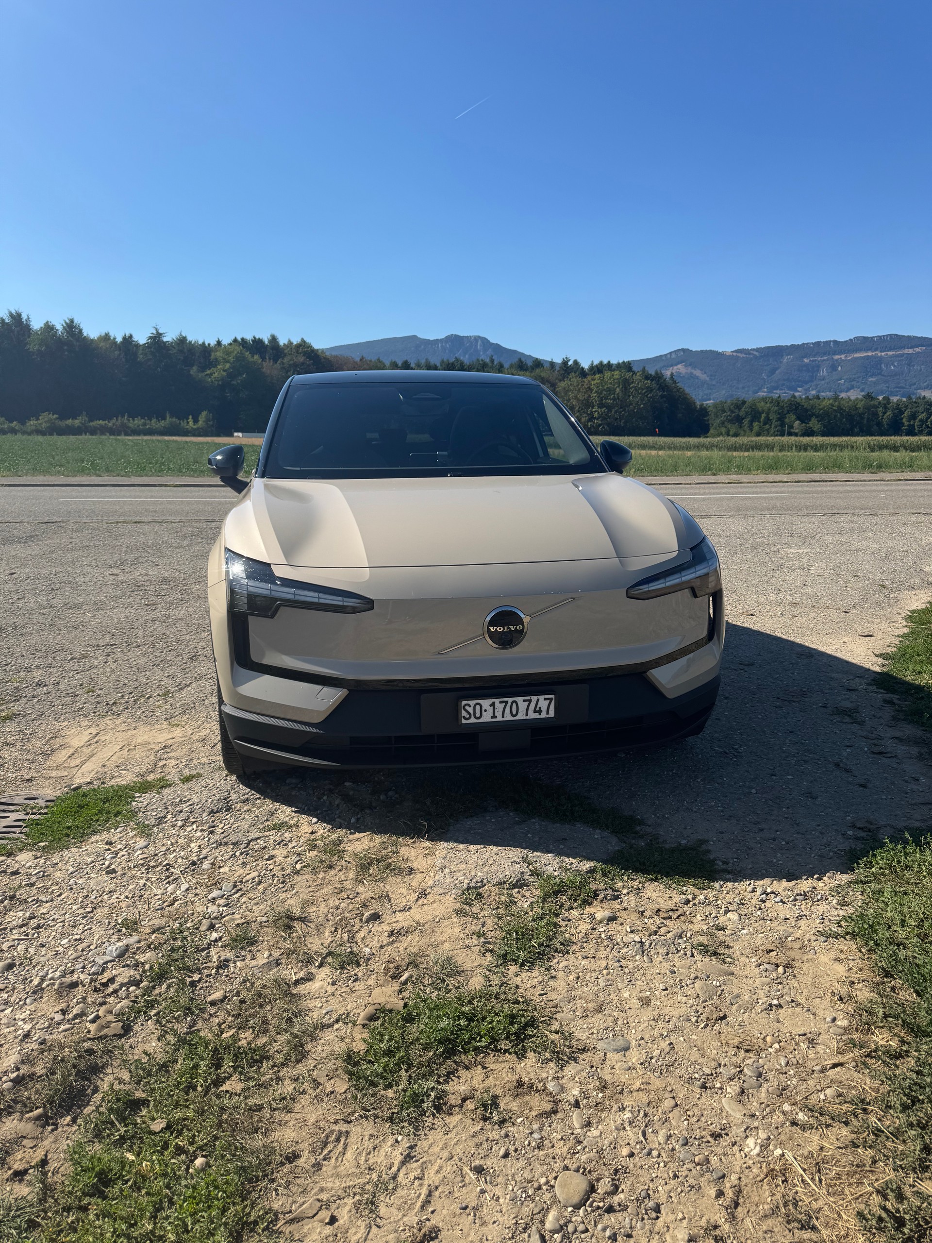 VOLVO EX30 Twin Ultra Performance AWD-image-1