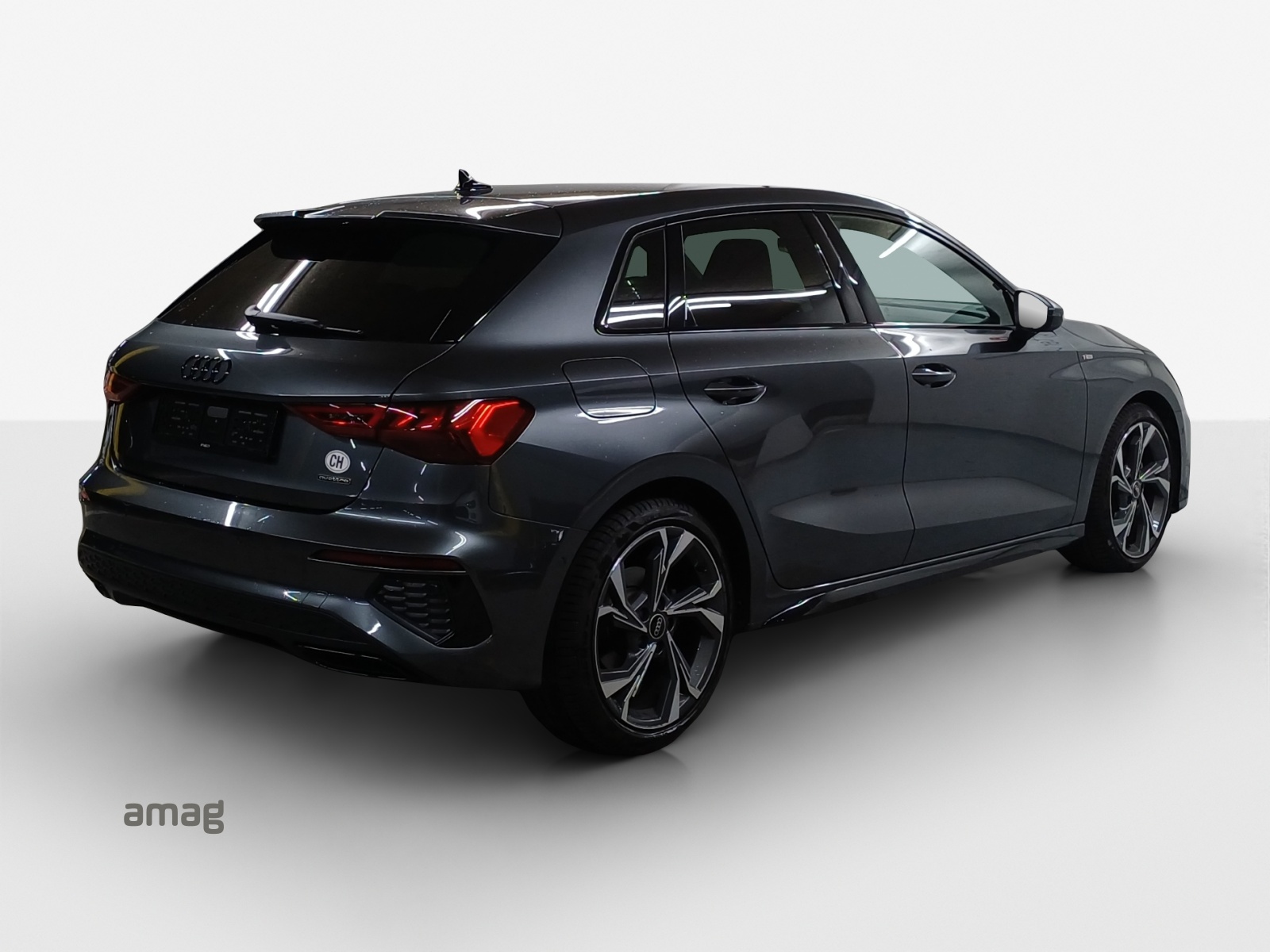 AUDI A3 Sportback 40 TDI S line S-tronic quattro-image-4