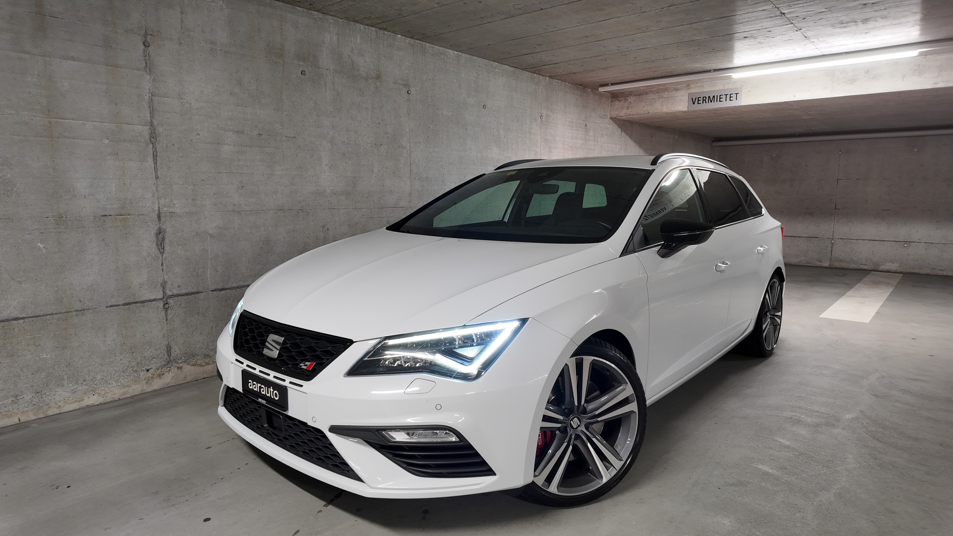 SEAT Leon ST 2.0 TSI Cupra 300 4 Drive DSG