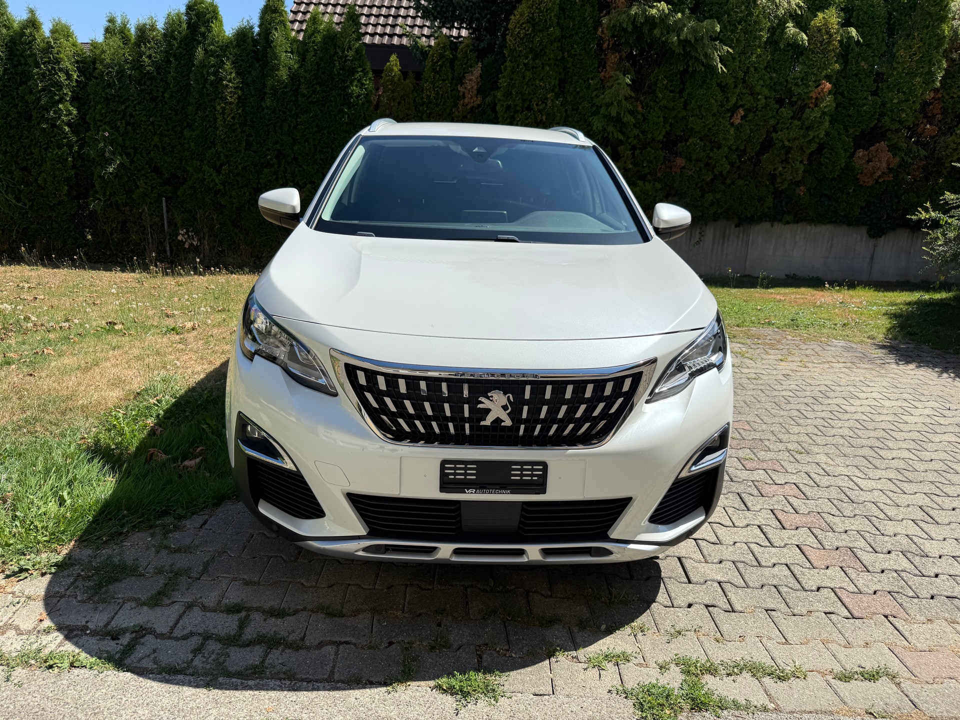 PEUGEOT 3008 1.2 PureTech Active-image-0