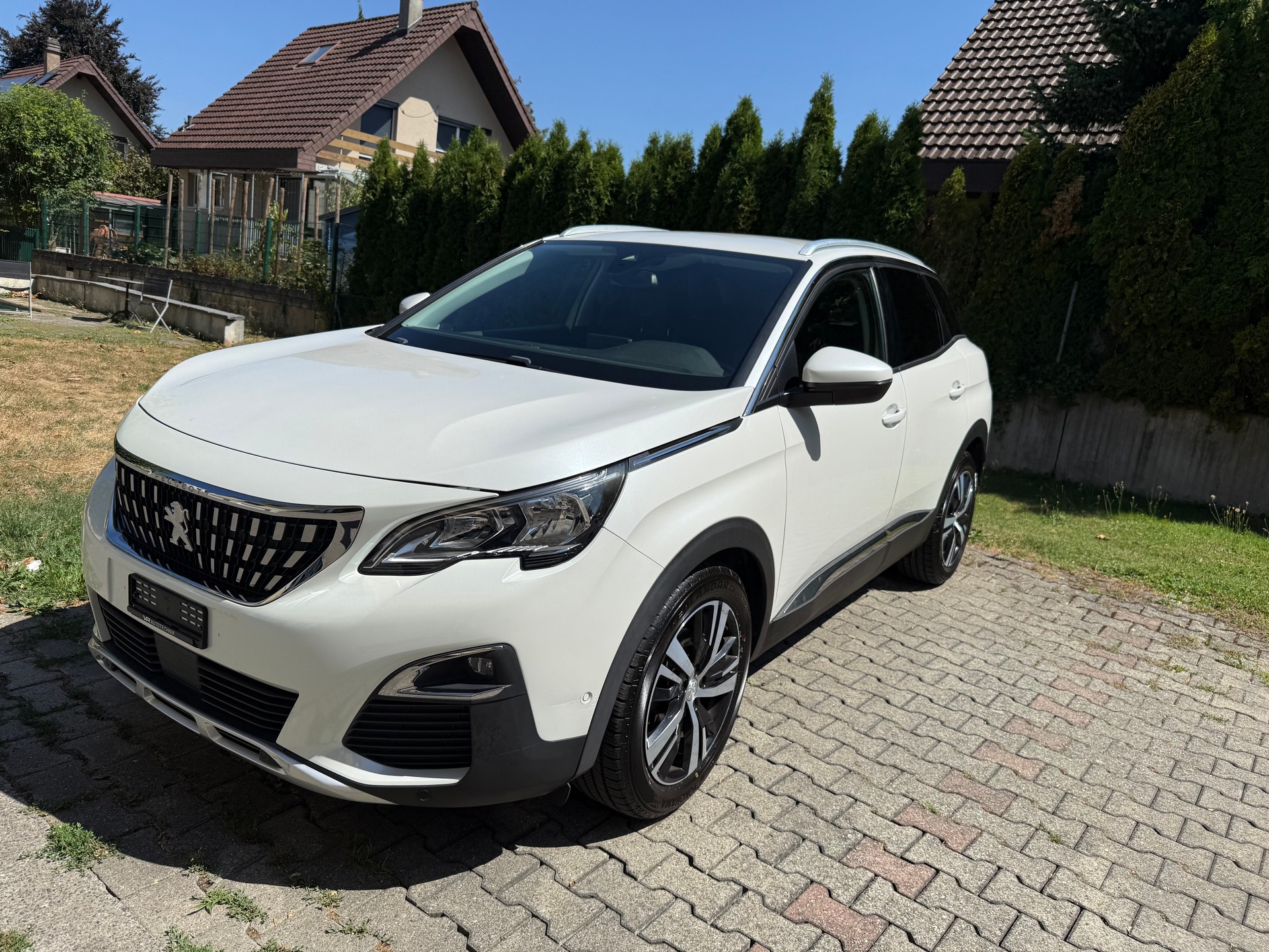 PEUGEOT 3008 1.2 PureTech Active-image-2