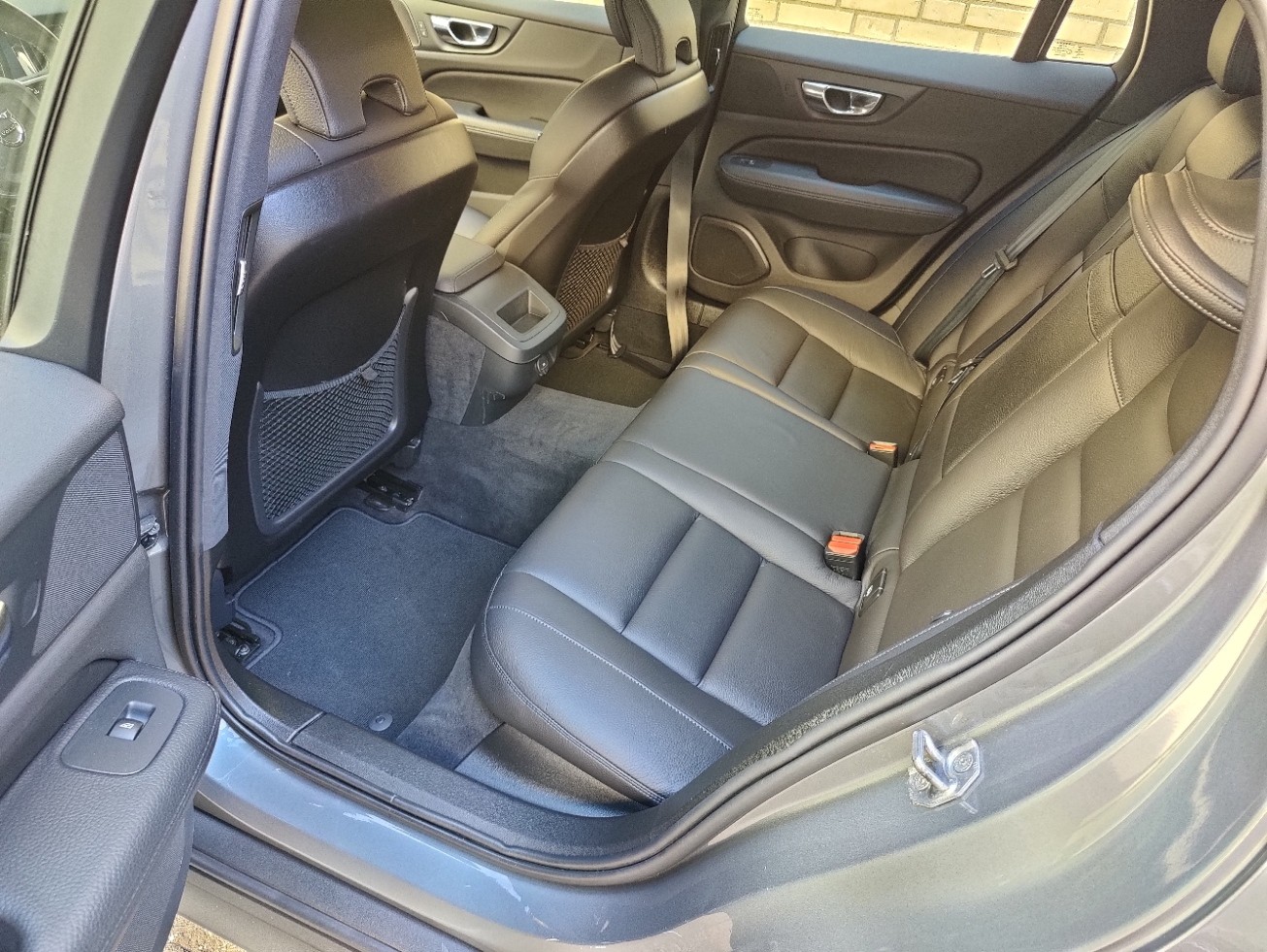 VOLVO 2.0 D4 AWD-image-8