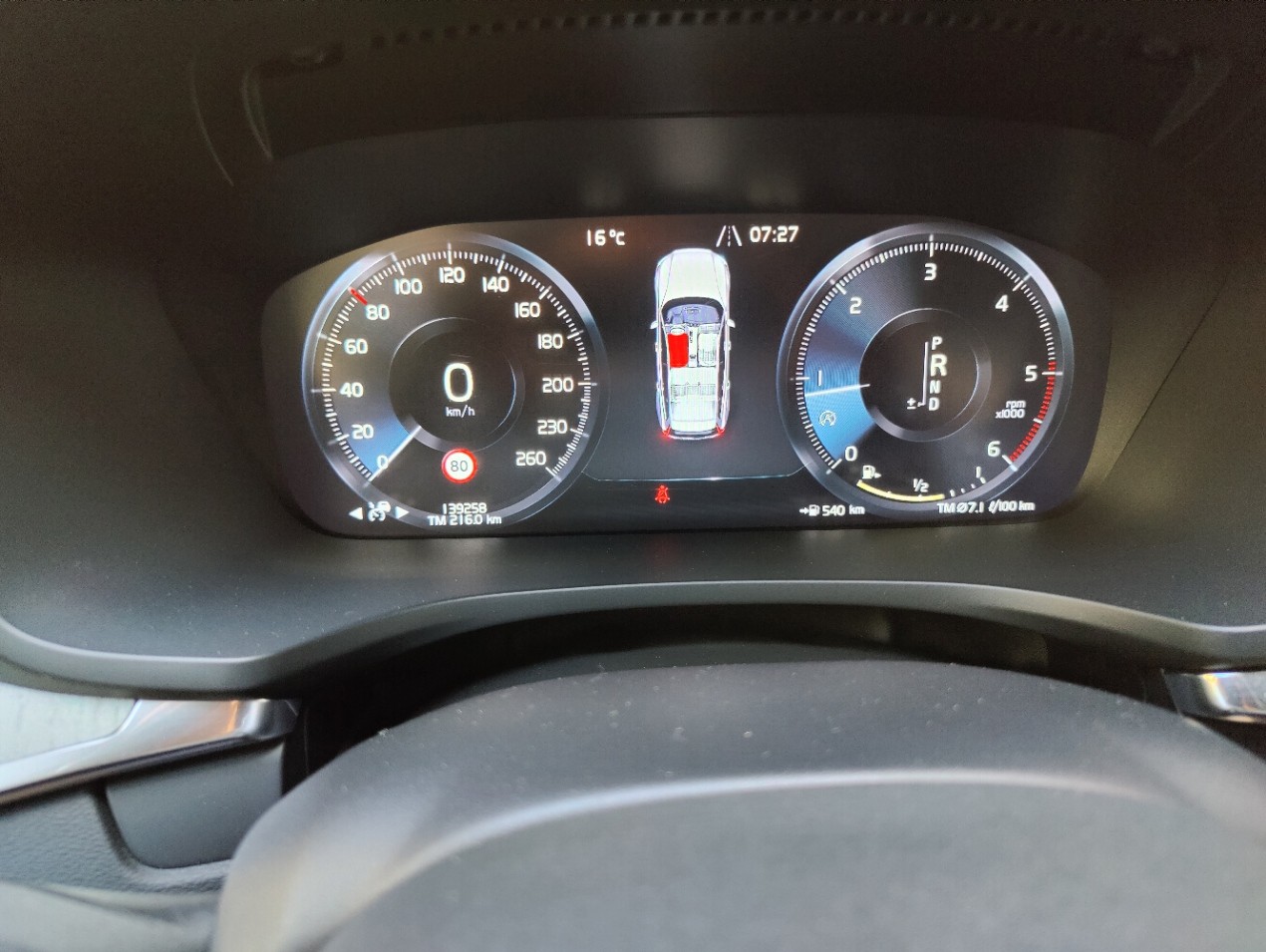 VOLVO 2.0 D4 AWD-image-14