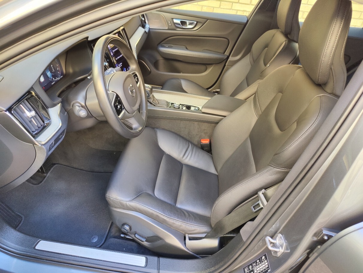 VOLVO 2.0 D4 AWD-image-3