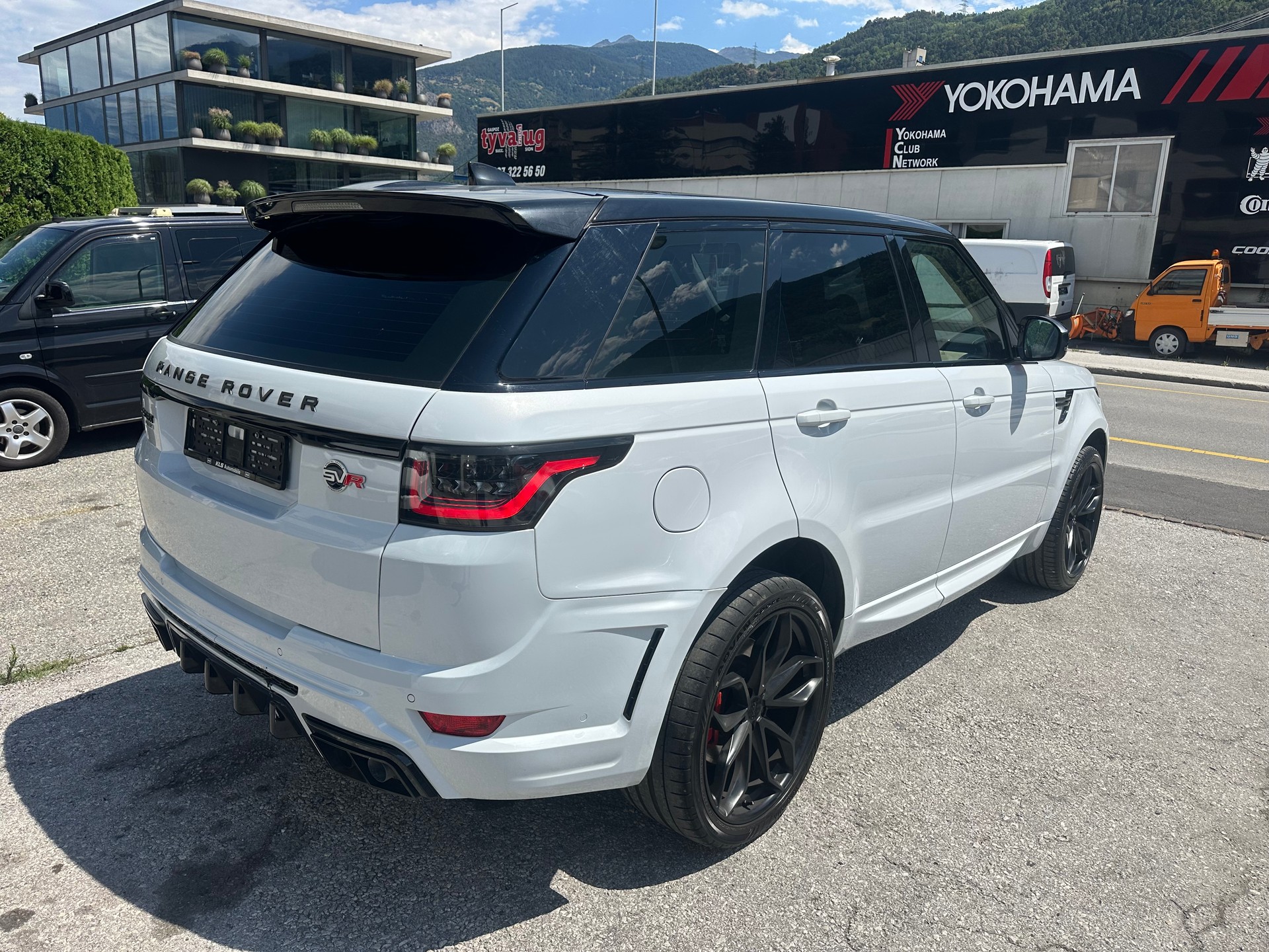 LAND ROVER Range Rover Sport 3.0 SDV6 HSE Automatic-image-3