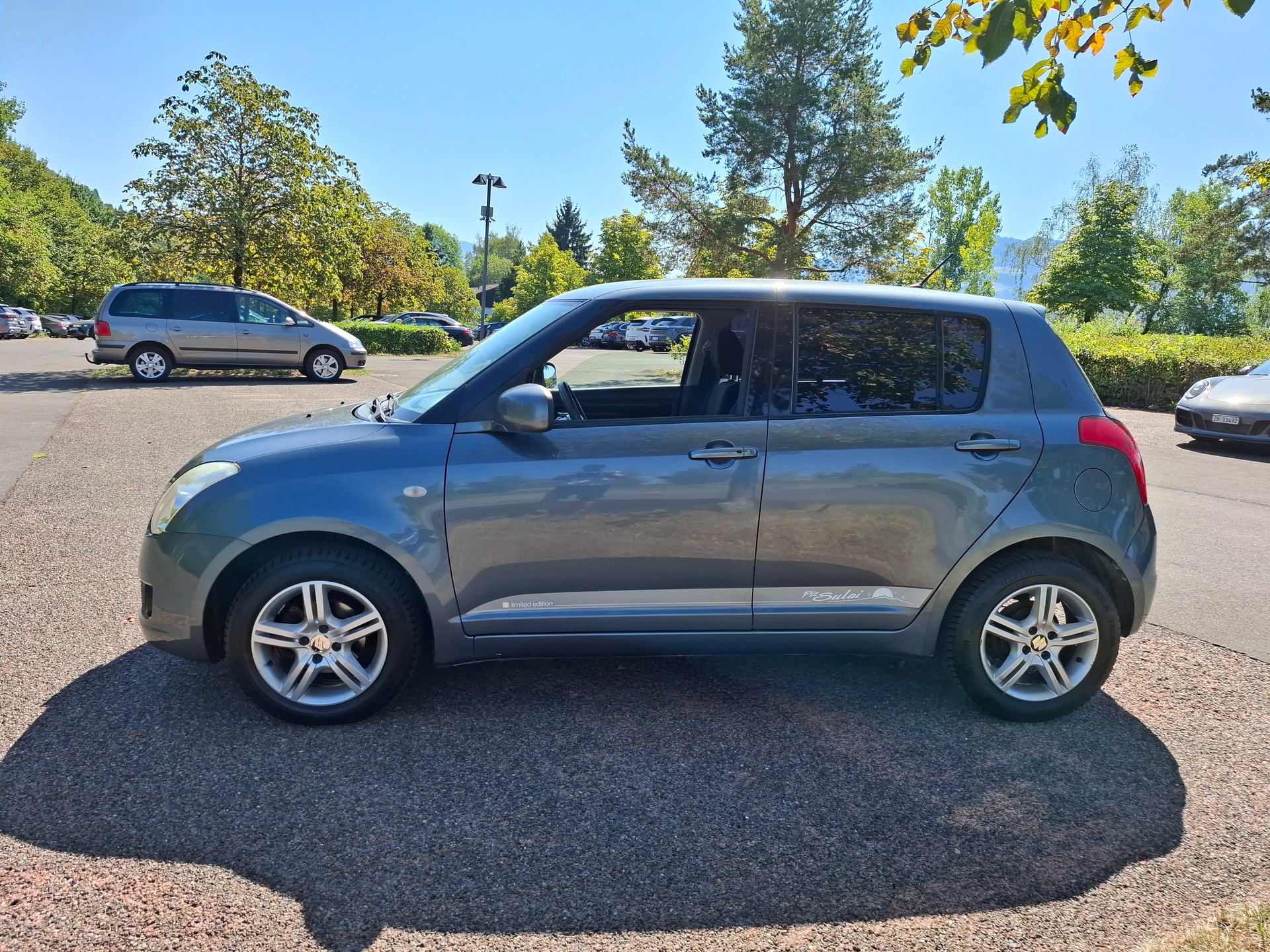SUZUKI Swift 1.3i 16V GL Top 4x4-image-3