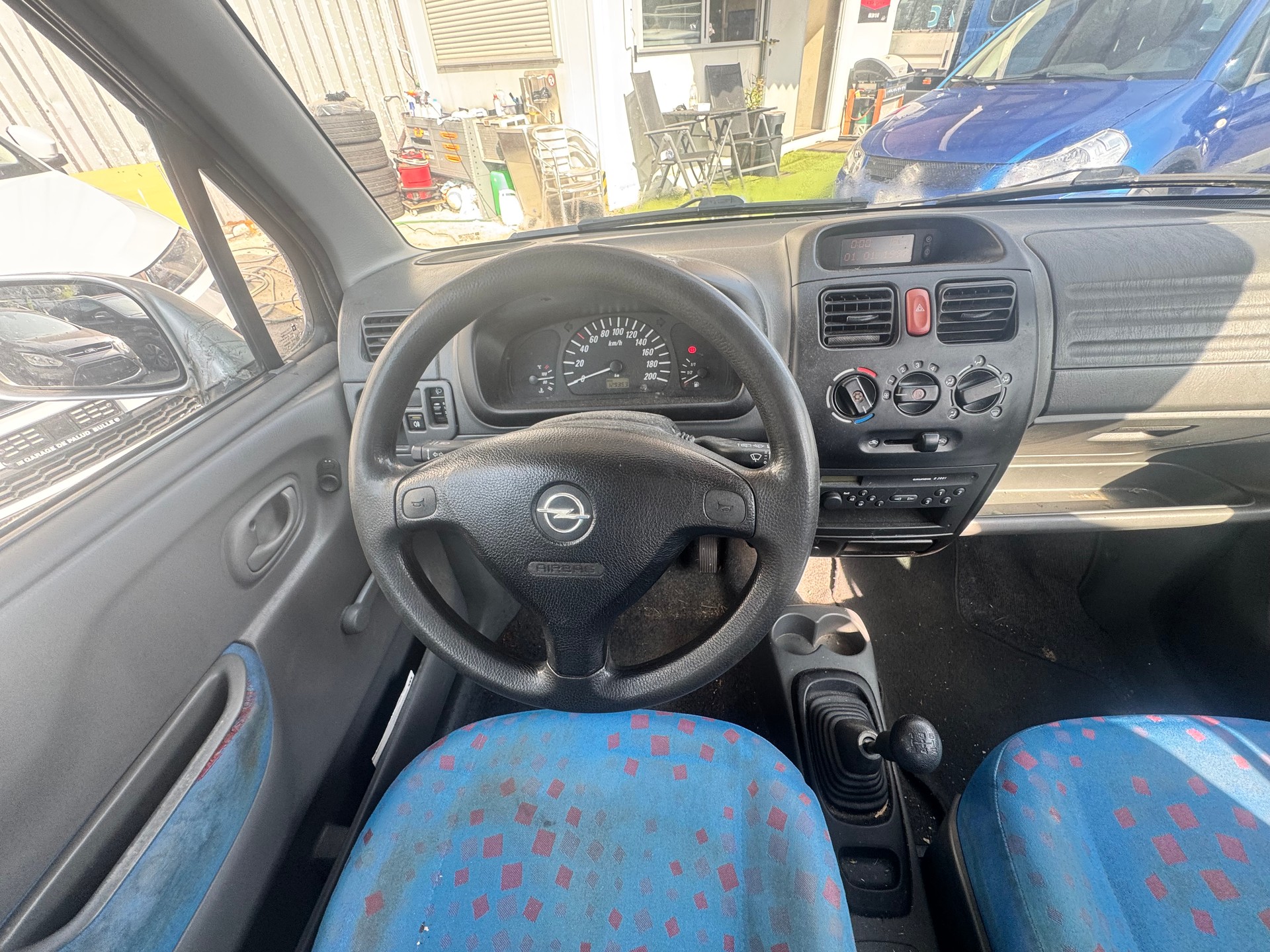OPEL Agila 1.0 12V Comfort-image-7