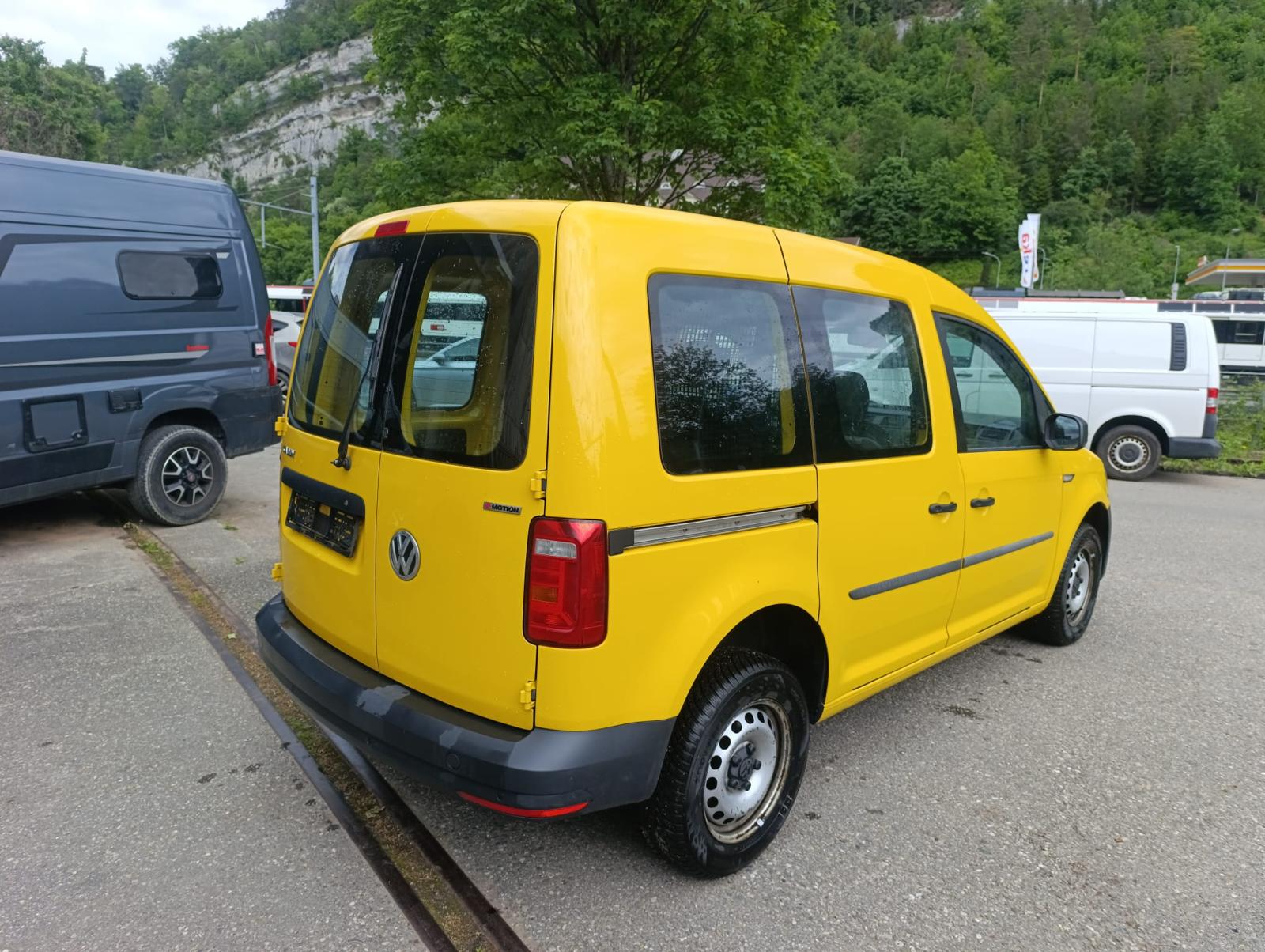 VW Caddy 2.0TDI 4Motion BlueMotion Technology-image-4