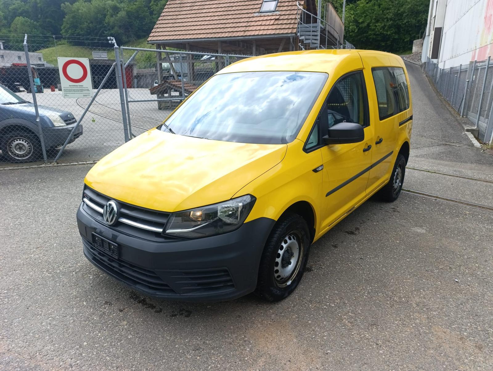 VW Caddy 2.0TDI 4Motion BlueMotion Technology-image-1