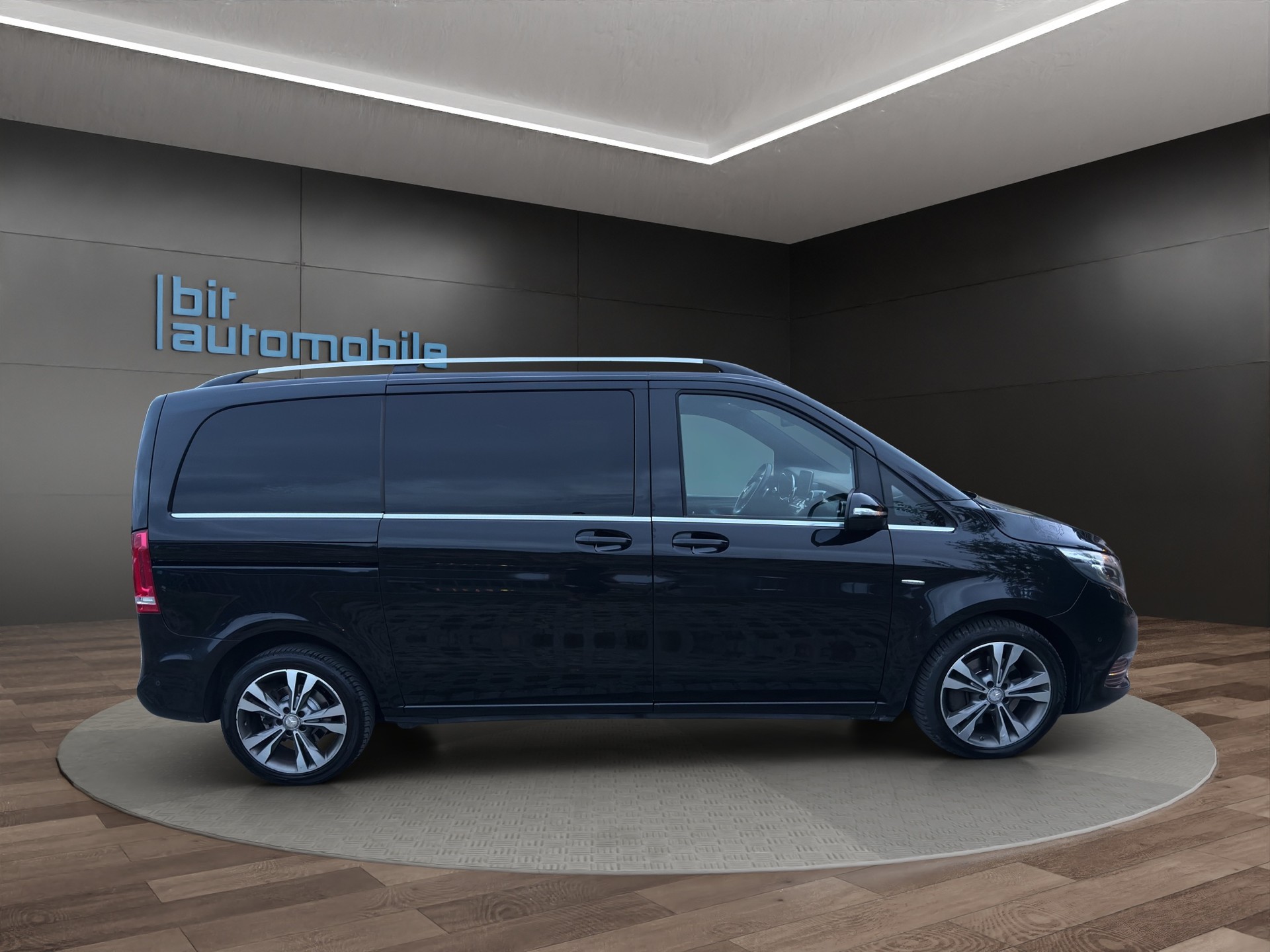 MERCEDES-BENZ V 250 d Swiss Edition lang 4Matic 7G-Tronic-image-8