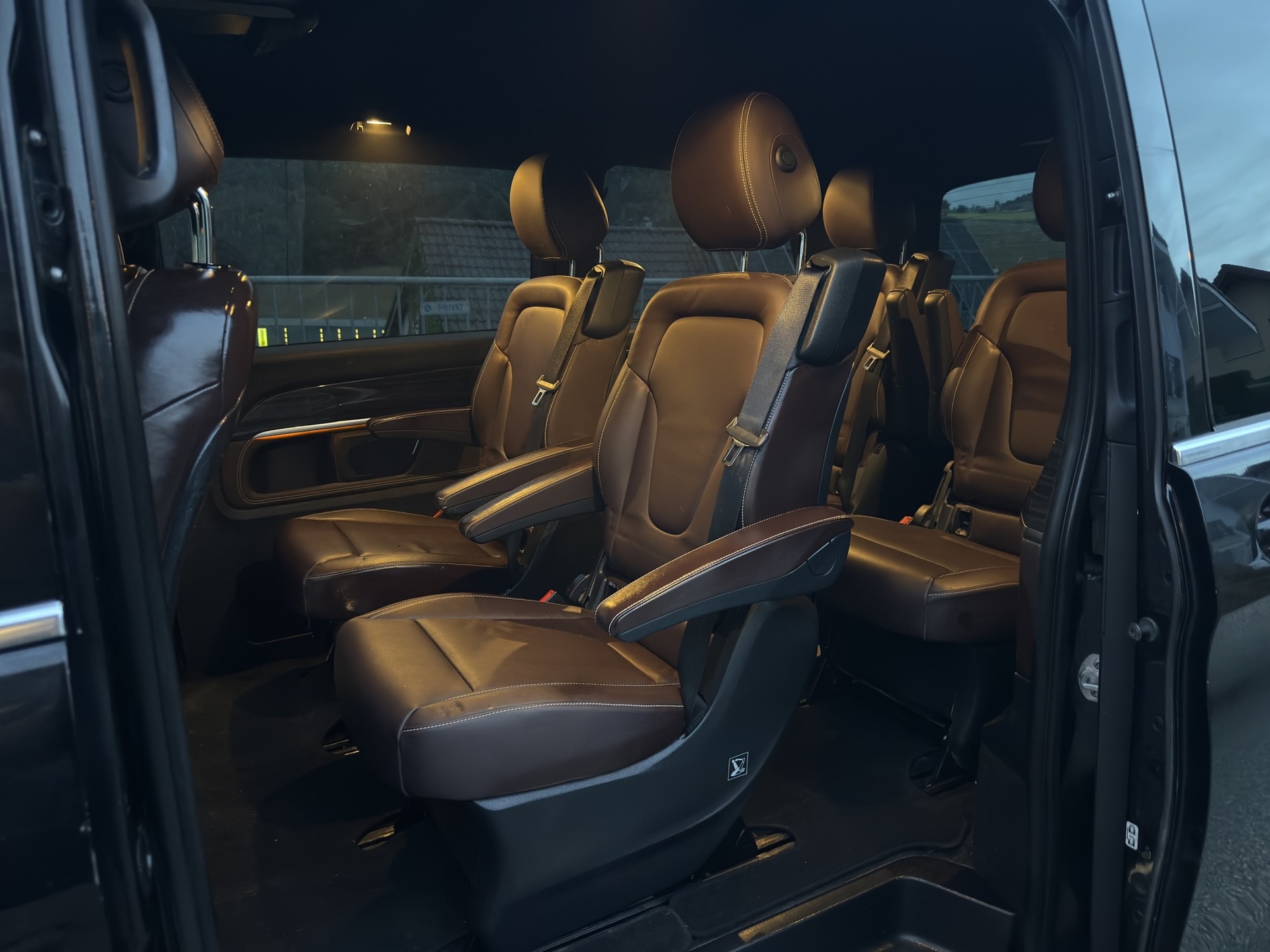 MERCEDES-BENZ V 250 d Swiss Edition lang 4Matic 7G-Tronic-image-11