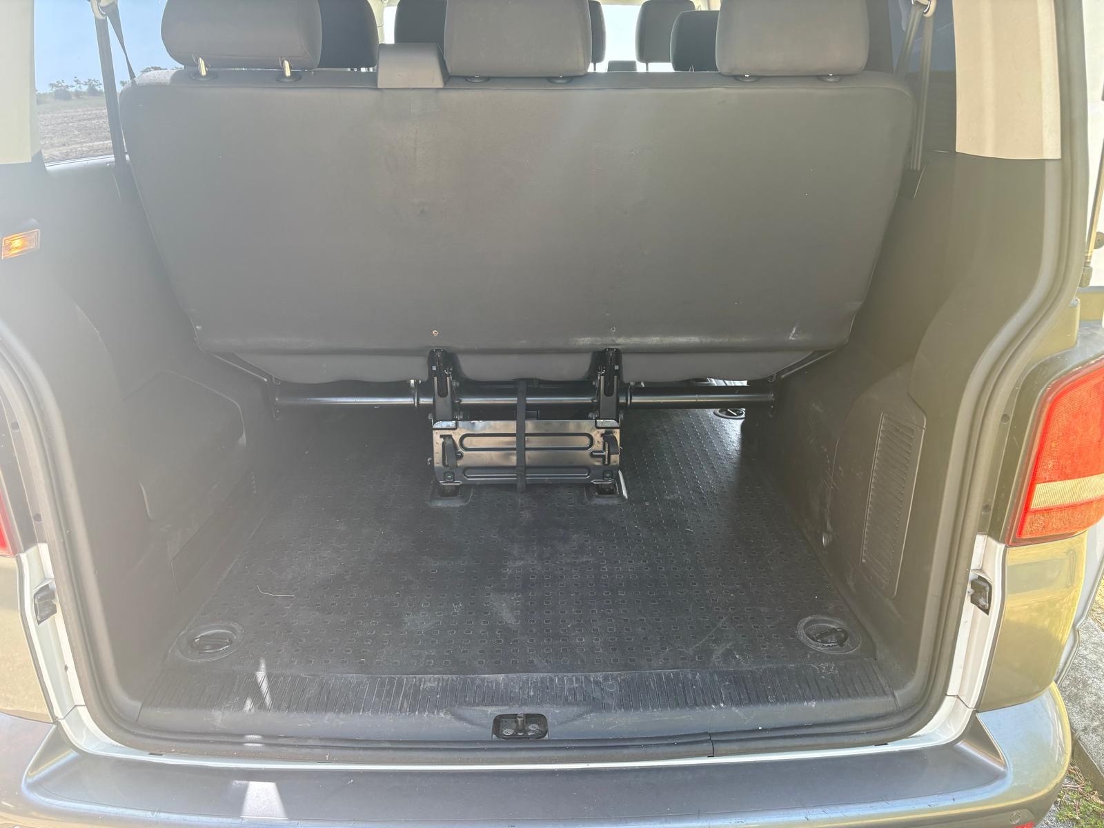 VW T5 caravelle 7 HC 9 Places-image-11