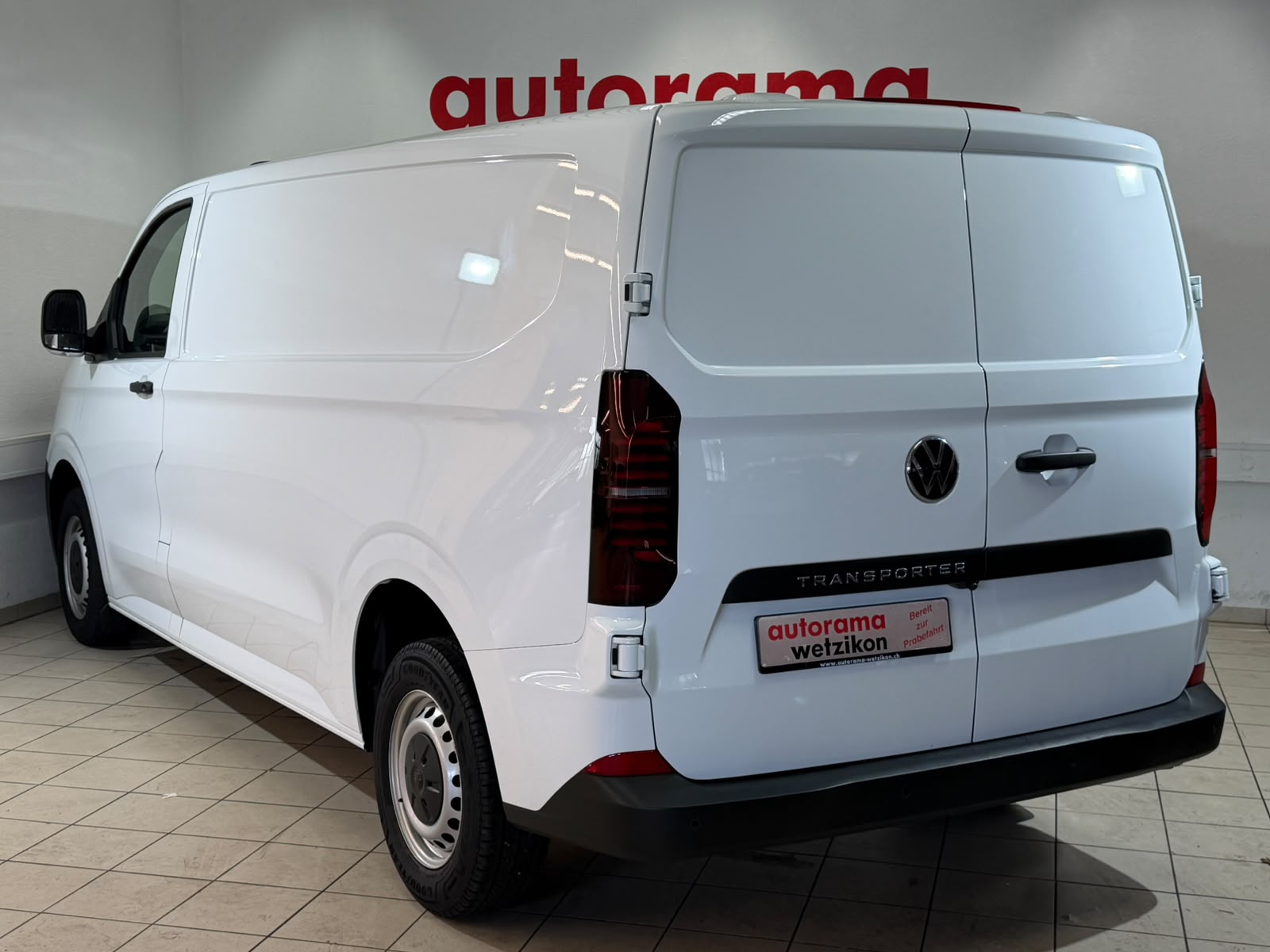 VW Transporter 2.0 TDI Lang-showroom-element-2