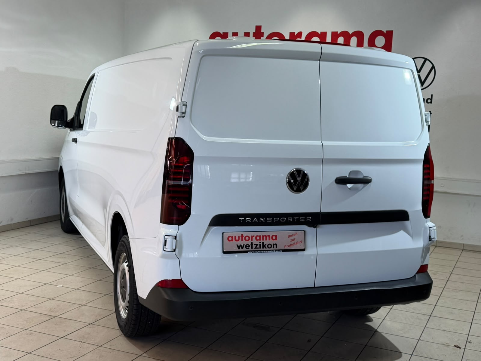 VW Transporter 2.0 TDI Lang-showroom-element-3