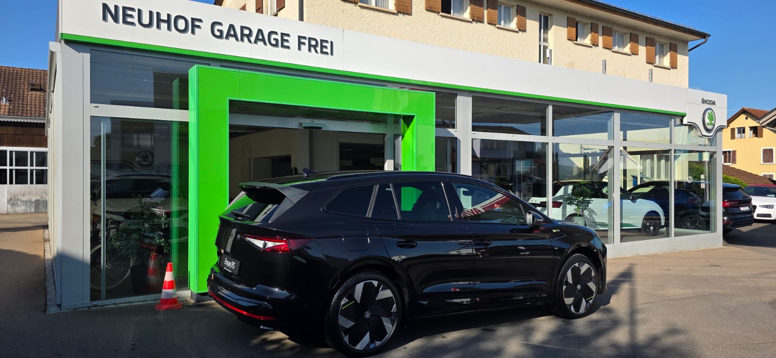 SKODA Enyaq 4x4 RS-image-2