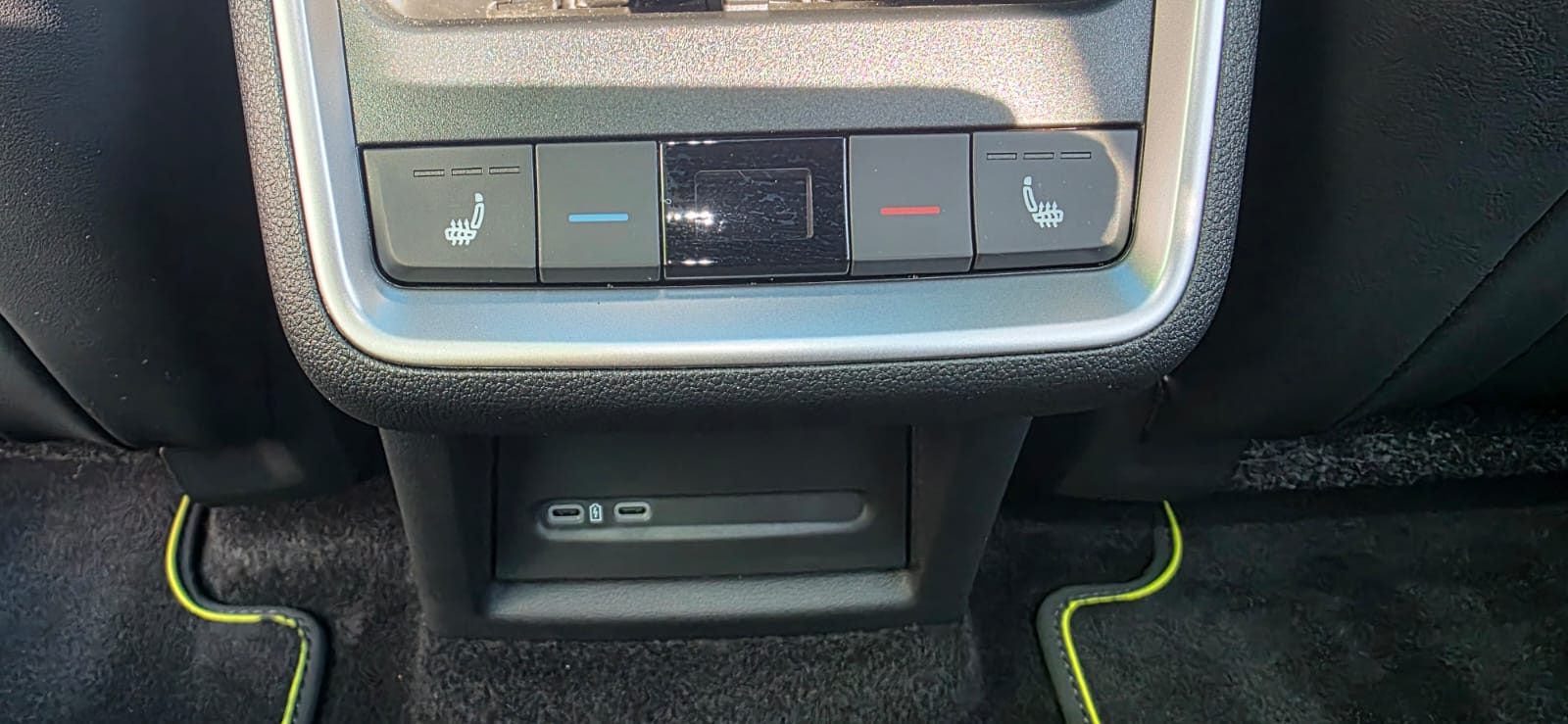 SKODA Enyaq 4x4 RS-image-15