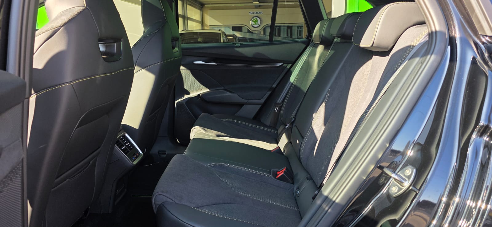 SKODA Enyaq 4x4 RS-image-13
