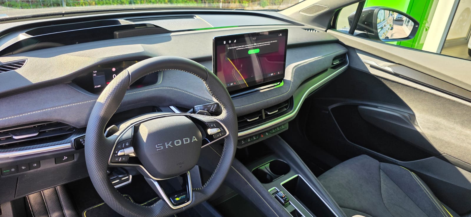 SKODA Enyaq 4x4 RS-image-10