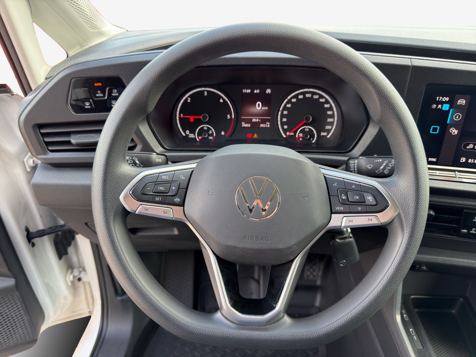 VW Caddy Cargo 2.0TDI-image-9